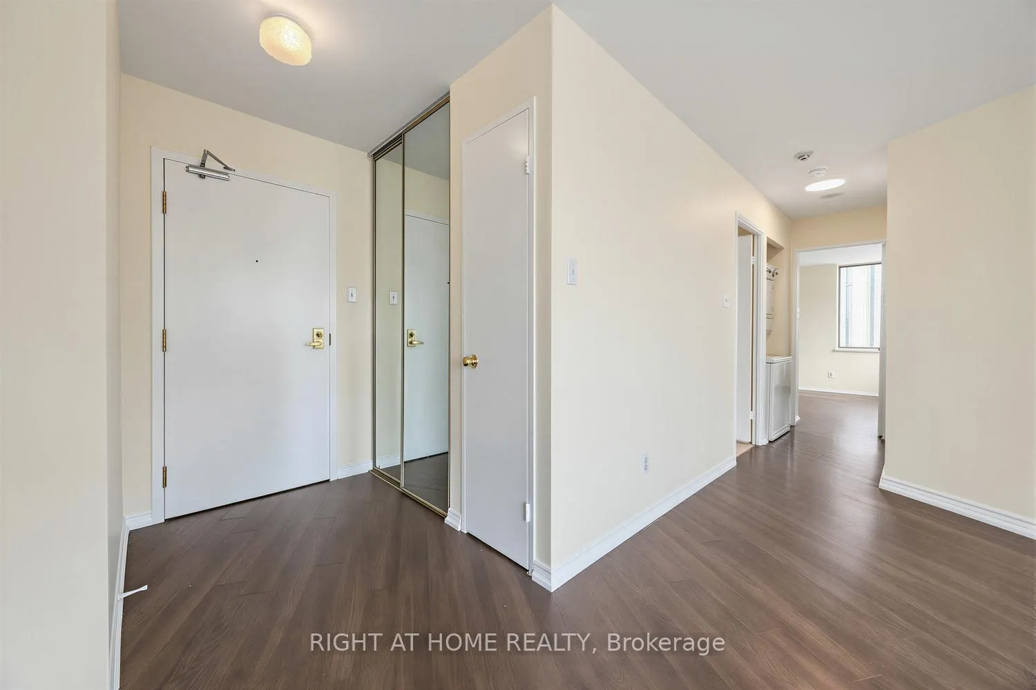 Photo 12 of Unit 1906, 260 Queens Quay W, Toronto, Waterfront Communities — HOMEH