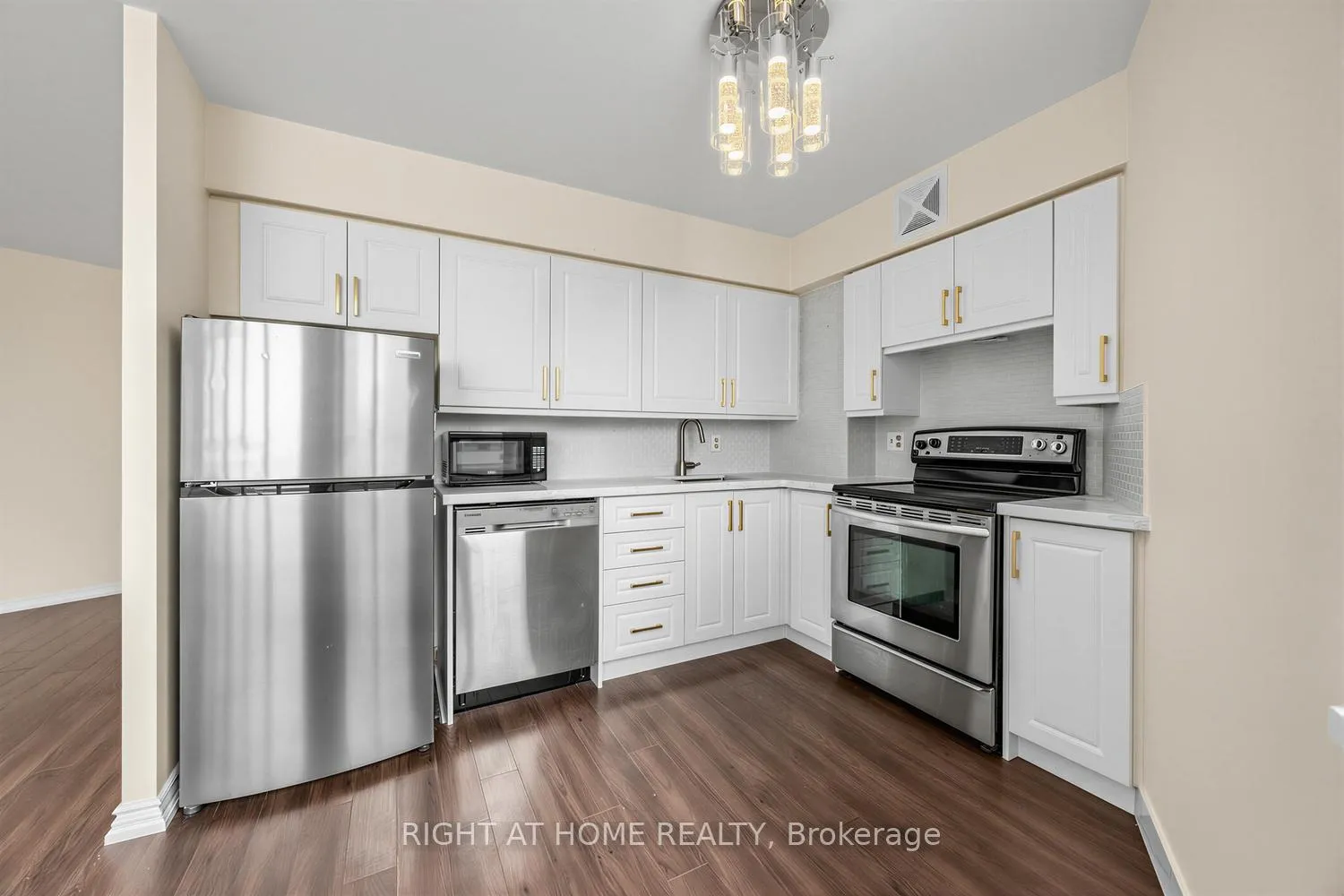 Photo 15 of Unit 1906, 260 Queens Quay W, Toronto, Waterfront Communities — HOMEH