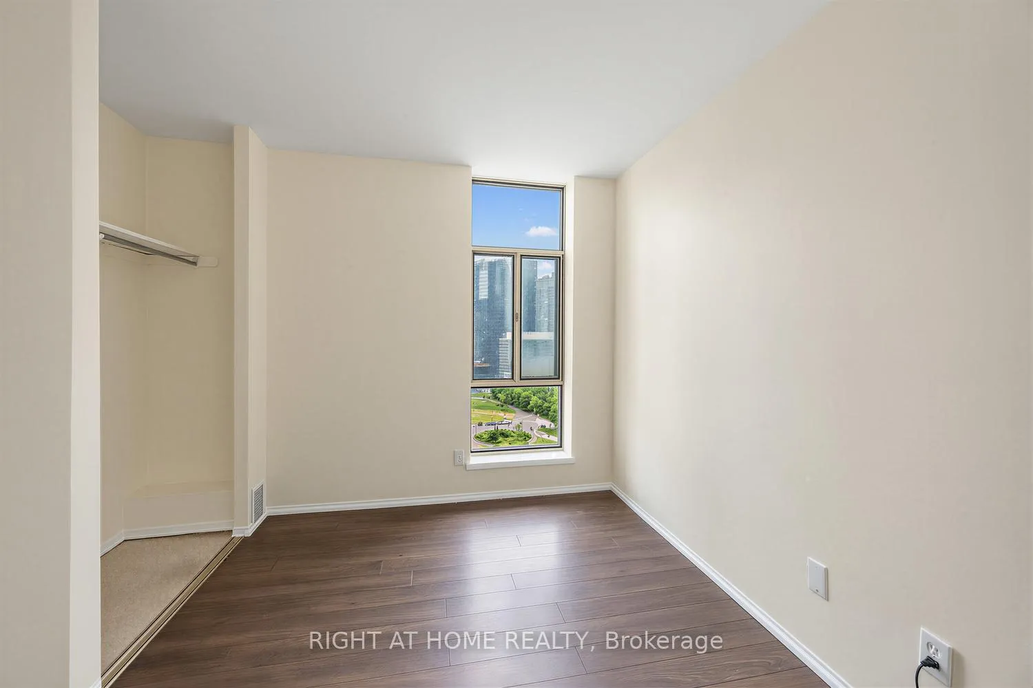 Photo 19 of Unit 1906, 260 Queens Quay W, Toronto, Waterfront Communities — HOMEH