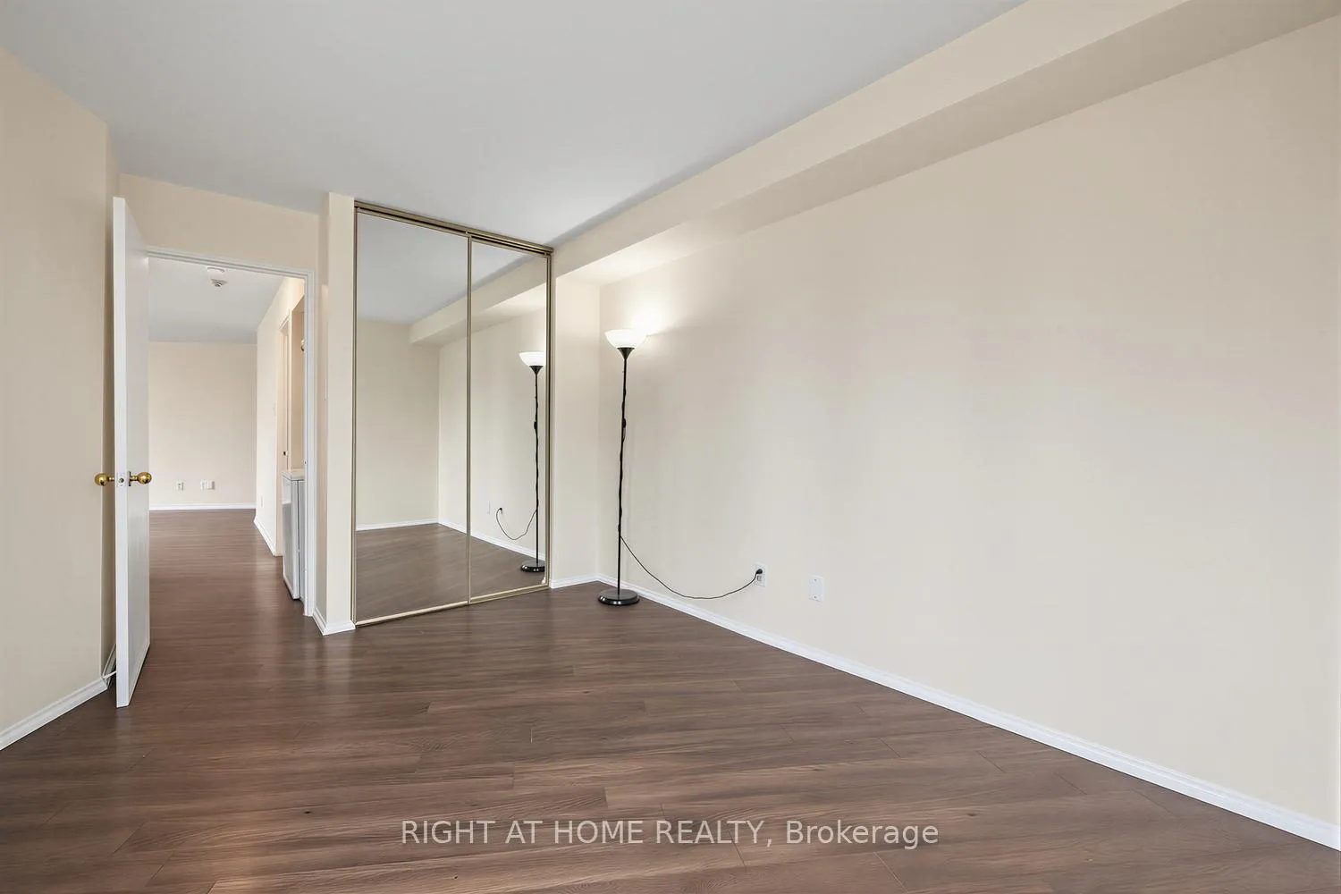 Photo 23 of Unit 1906, 260 Queens Quay W, Toronto, Waterfront Communities — HOMEH