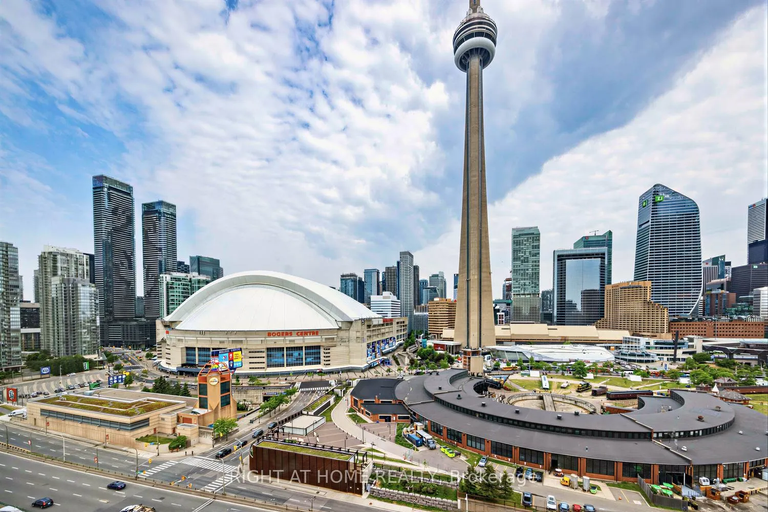 Photo 33 of Unit 1906, 260 Queens Quay W, Toronto, Waterfront Communities — HOMEH