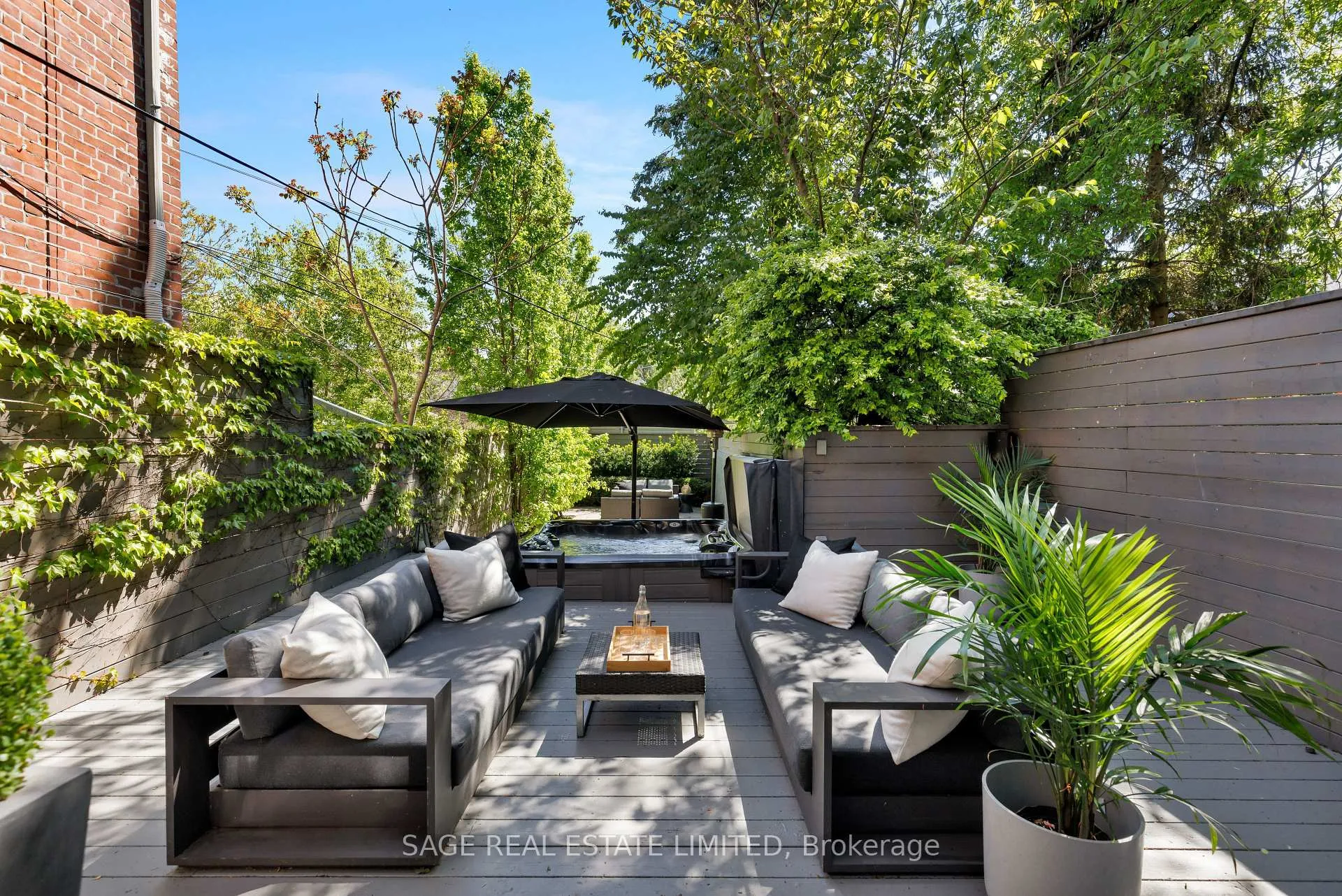 Photo 2 of 979 Broadview Avenue, Toronto, Broadview North — HOMEH