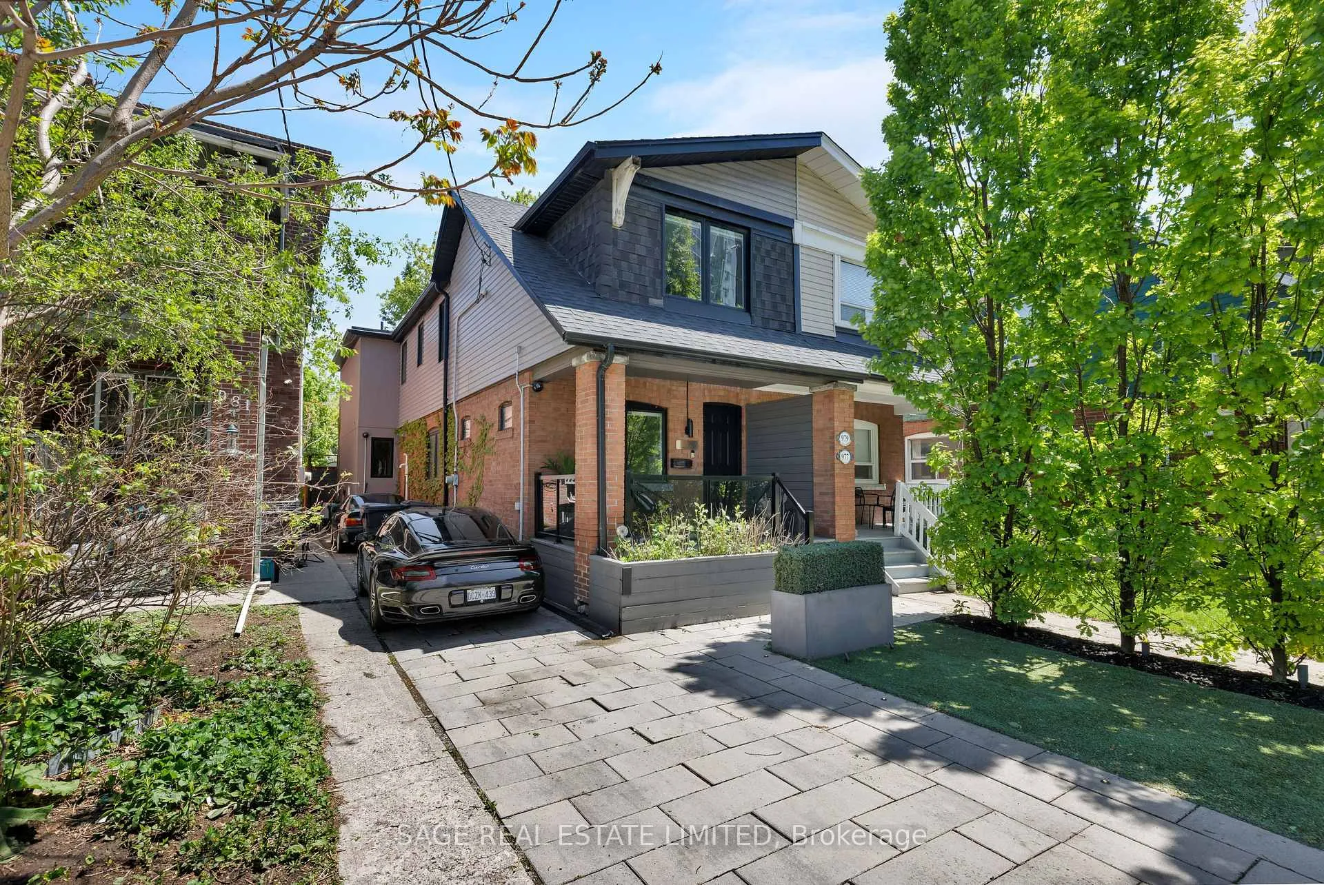 Photo 3 of 979 Broadview Avenue, Toronto, Broadview North — HOMEH