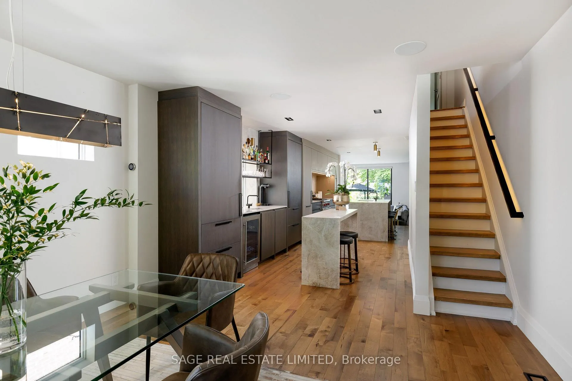 Photo 5 of 979 Broadview Avenue, Toronto, Broadview North — HOMEH