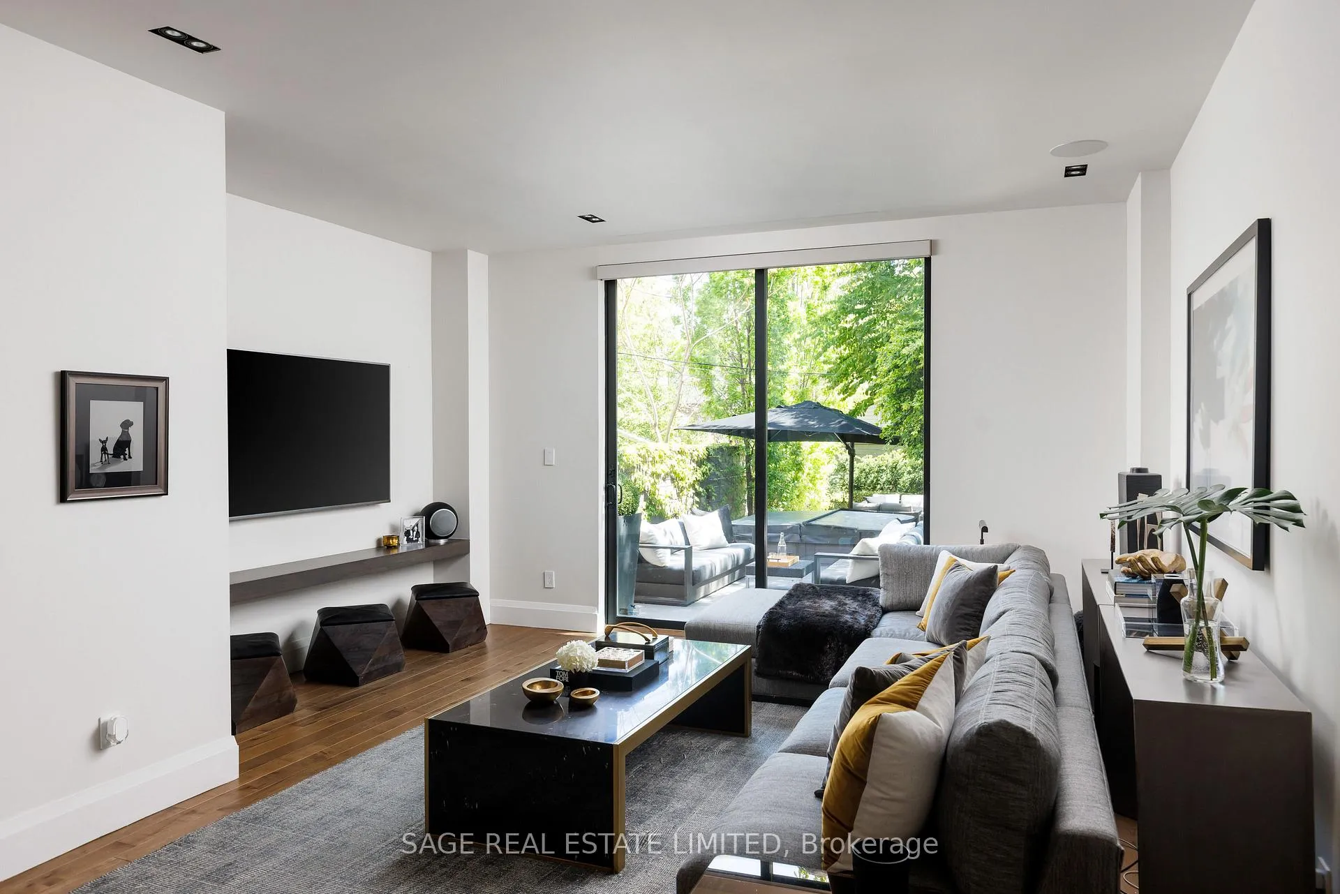 Photo 12 of 979 Broadview Avenue, Toronto, Broadview North — HOMEH
