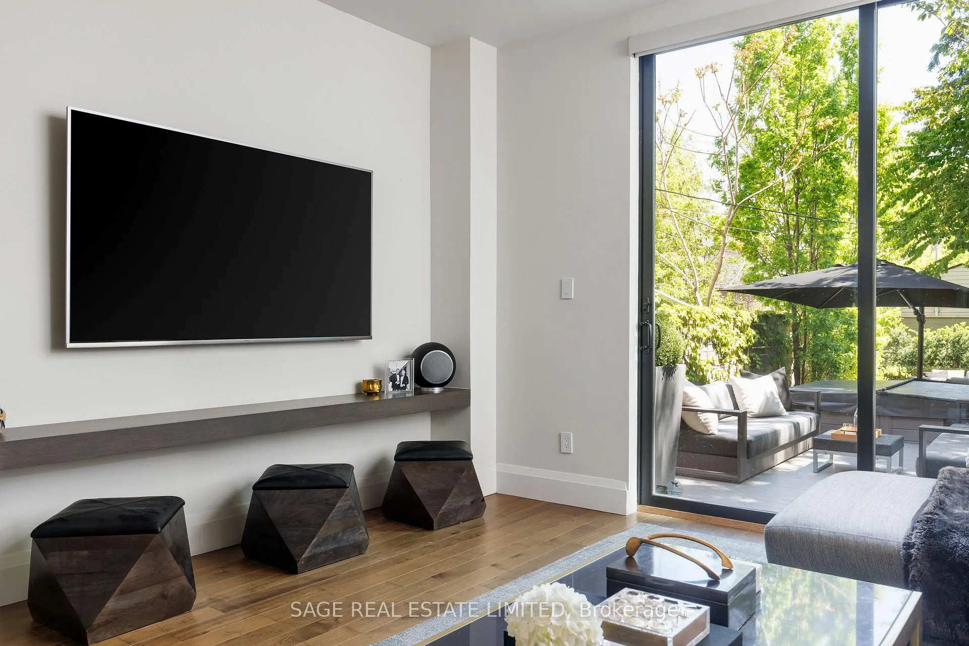 Photo 15 of 979 Broadview Avenue, Toronto, Broadview North — HOMEH
