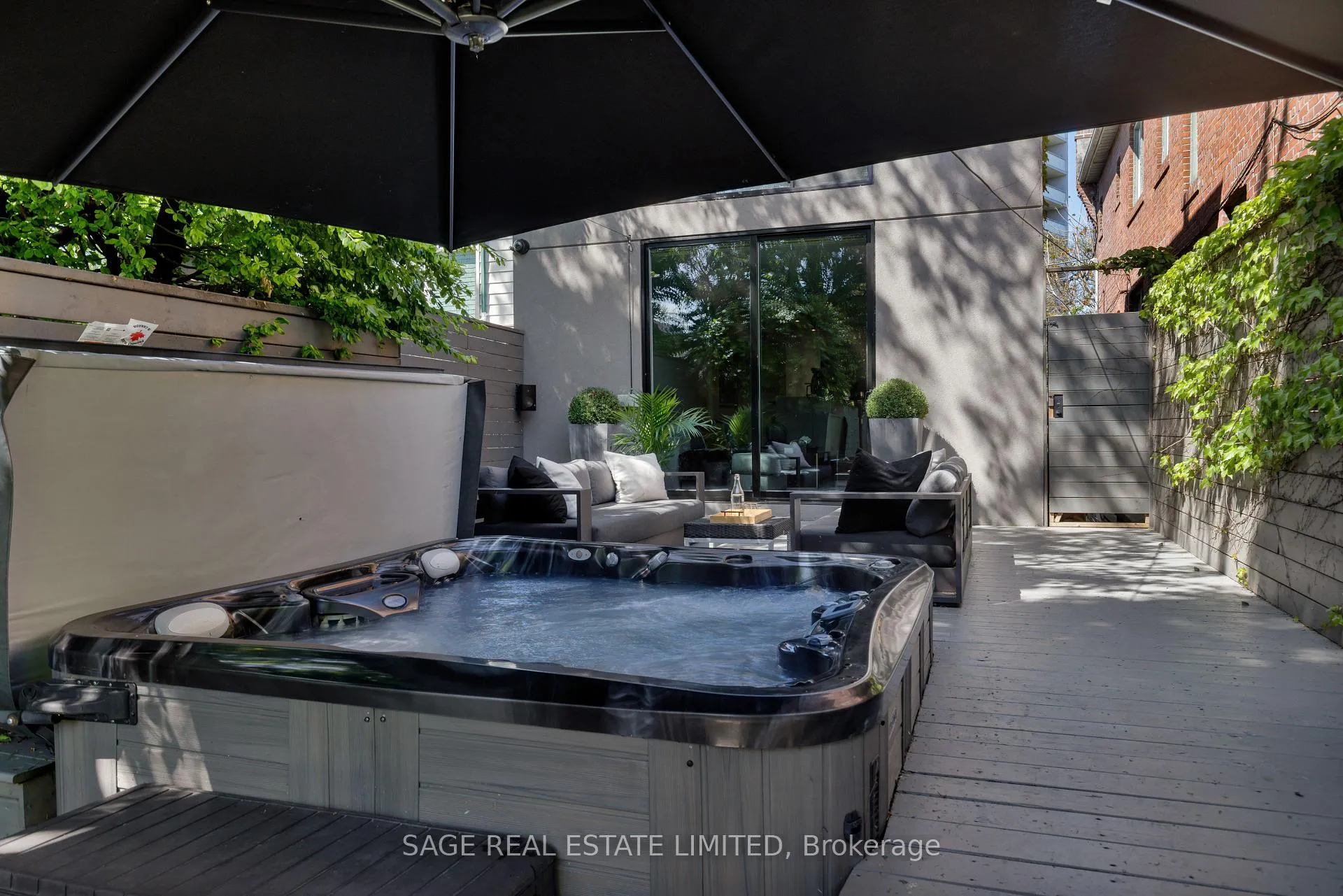 Photo 23 of 979 Broadview Avenue, Toronto, Broadview North — HOMEH