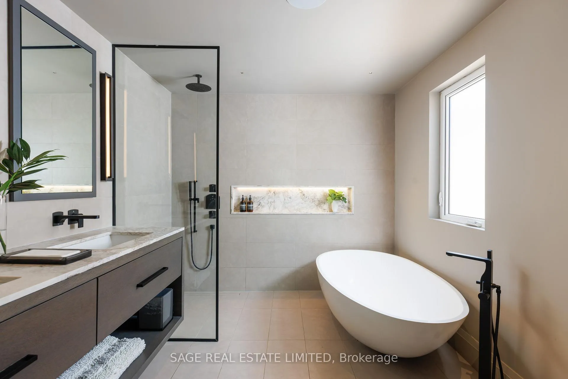 Photo 34 of 979 Broadview Avenue, Toronto, Broadview North — HOMEH