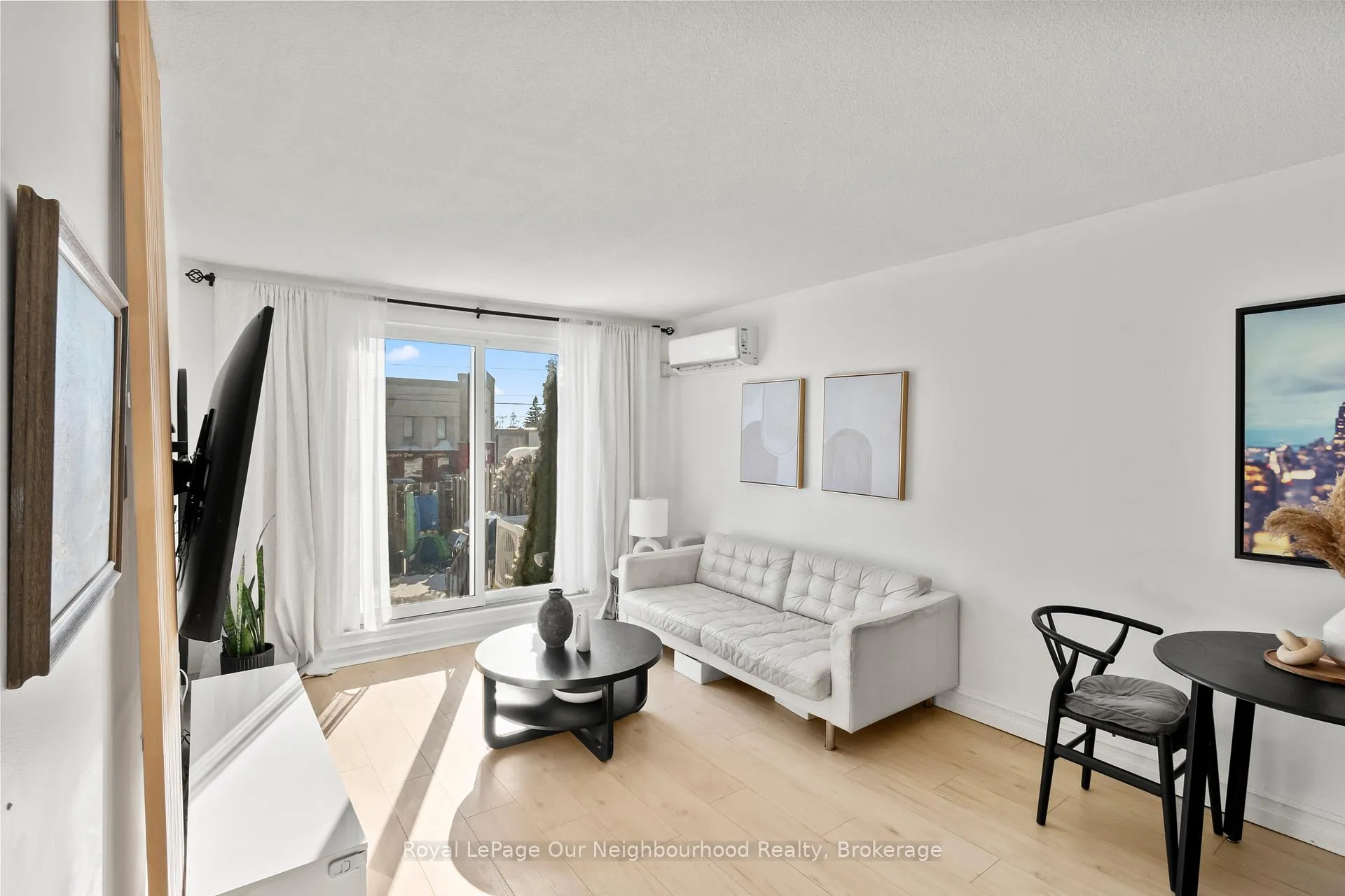 Photo 5 of Unit 18, 494 Elgin Street W, Cobourg — HOMEH