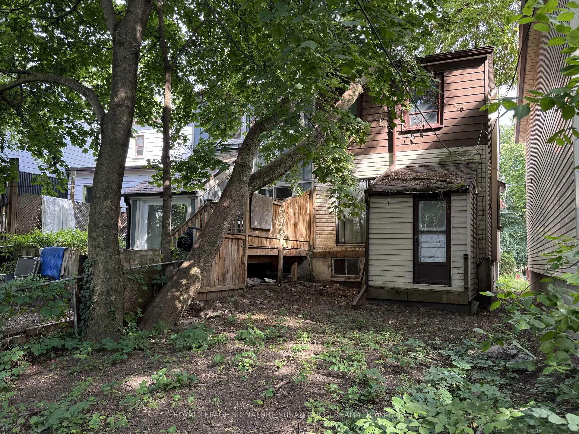 Photo 3 of 18 Aldergrove Avenue, Toronto, Woodbine Corridor — HOMEH