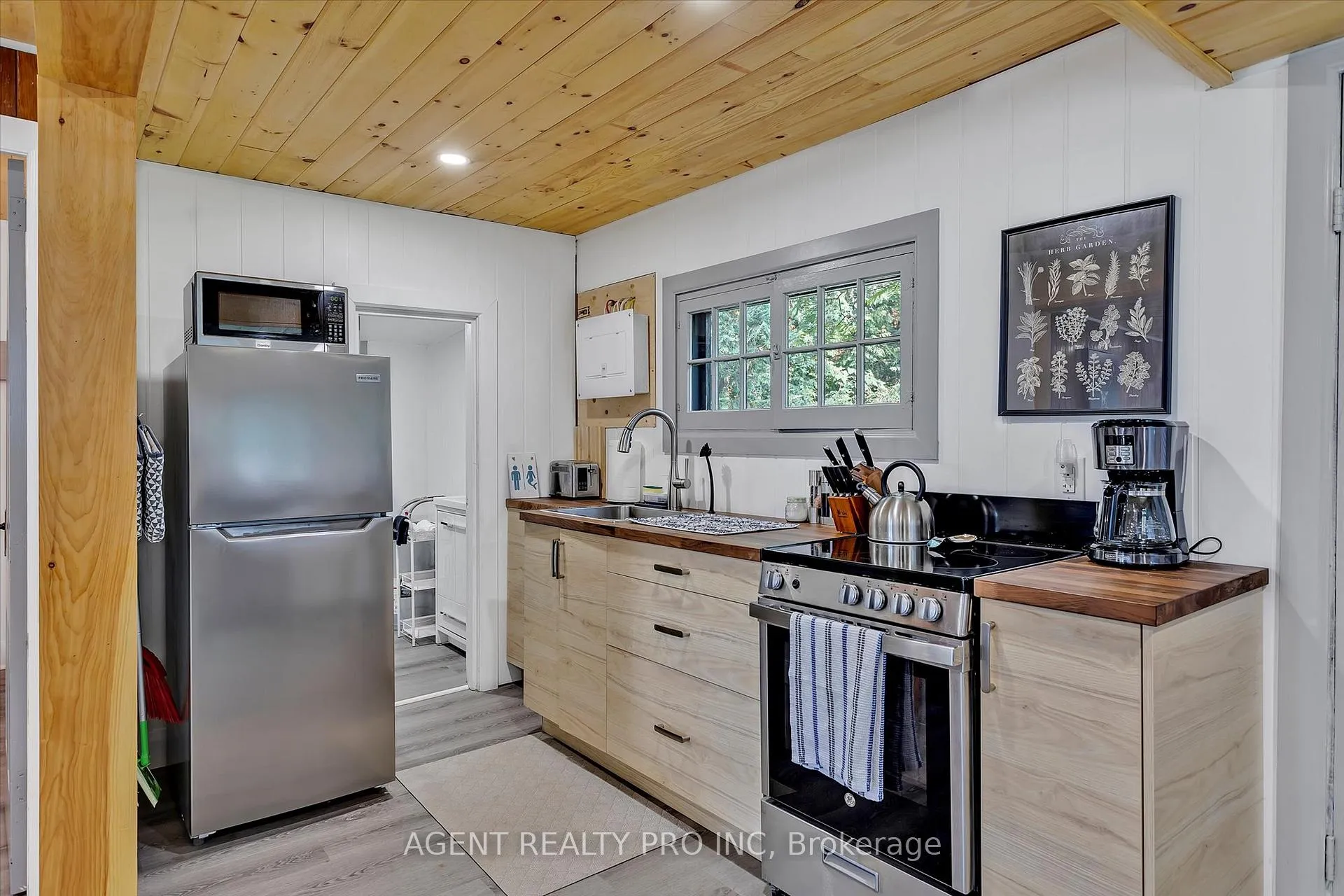 Photo 40 of 21 Oriole Road, Kawartha Lakes, Fenelon Falls — HOMEH