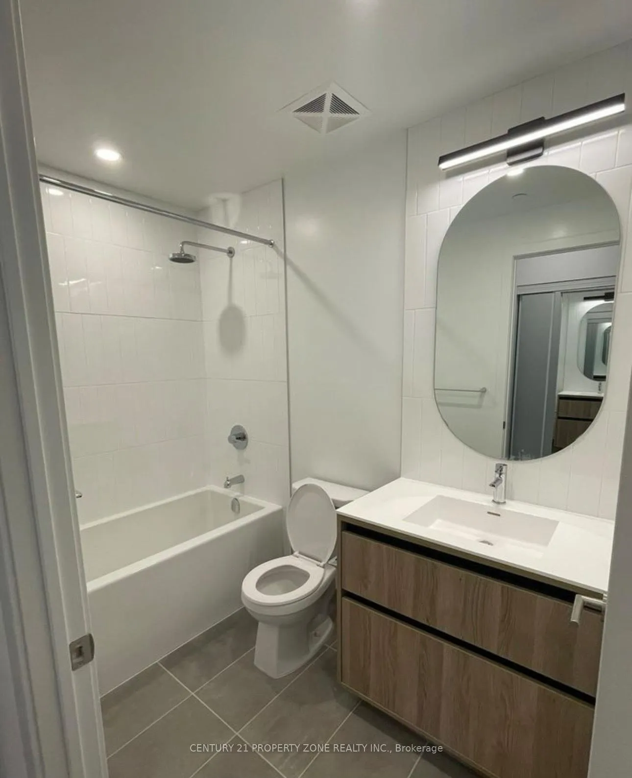 Photo 4 of Unit 614, 7950 Bathurst Street, Vaughan, Beverley Glen — HOMEH