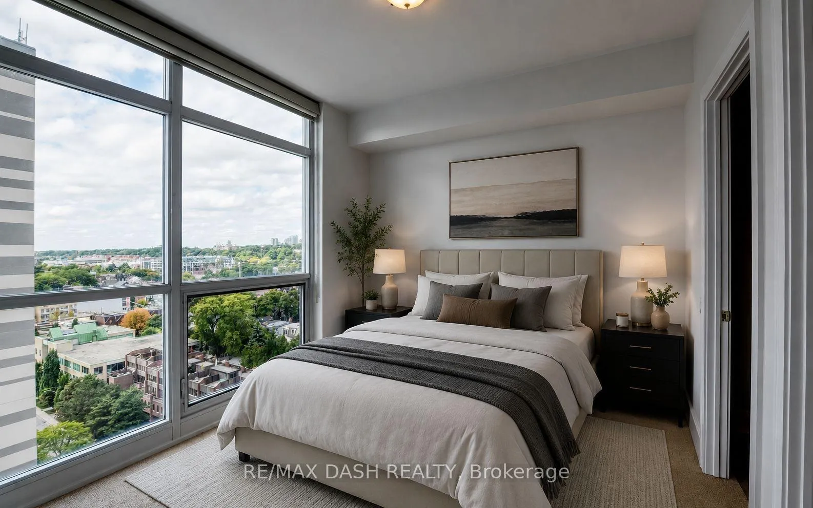 Photo 1 of Unit 1404, 170 Avenue Road, Toronto, The Annex — HOMEH