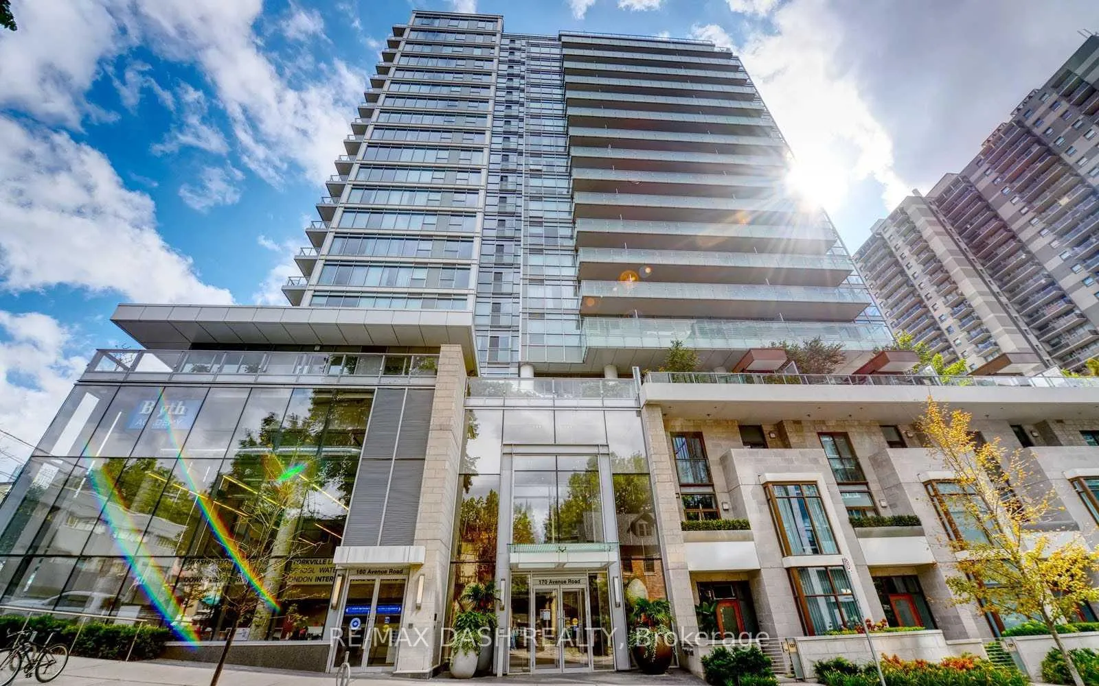 Photo 5 of Unit 1404, 170 Avenue Road, Toronto, The Annex — HOMEH