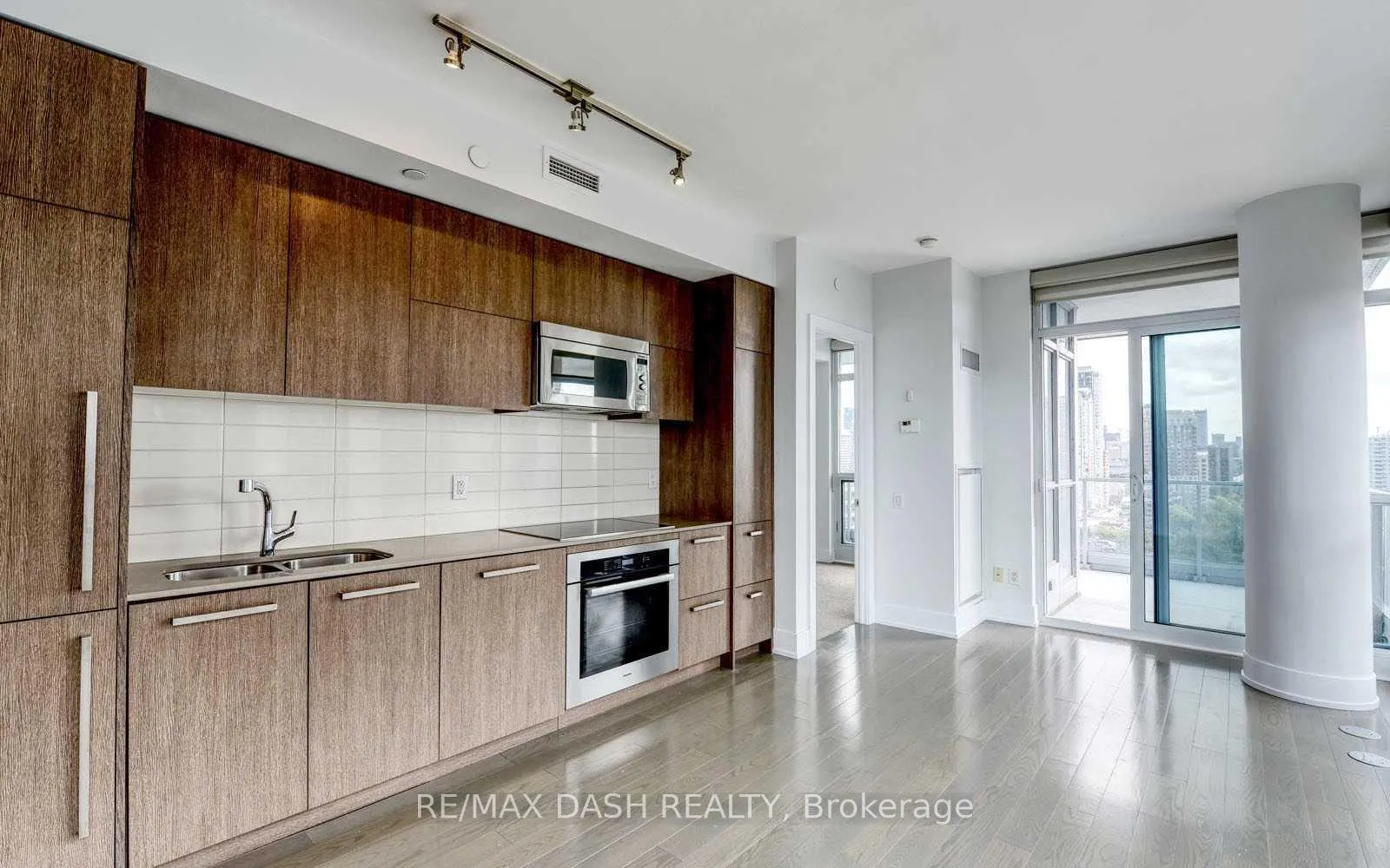 Photo 16 of Unit 1404, 170 Avenue Road, Toronto, The Annex — HOMEH