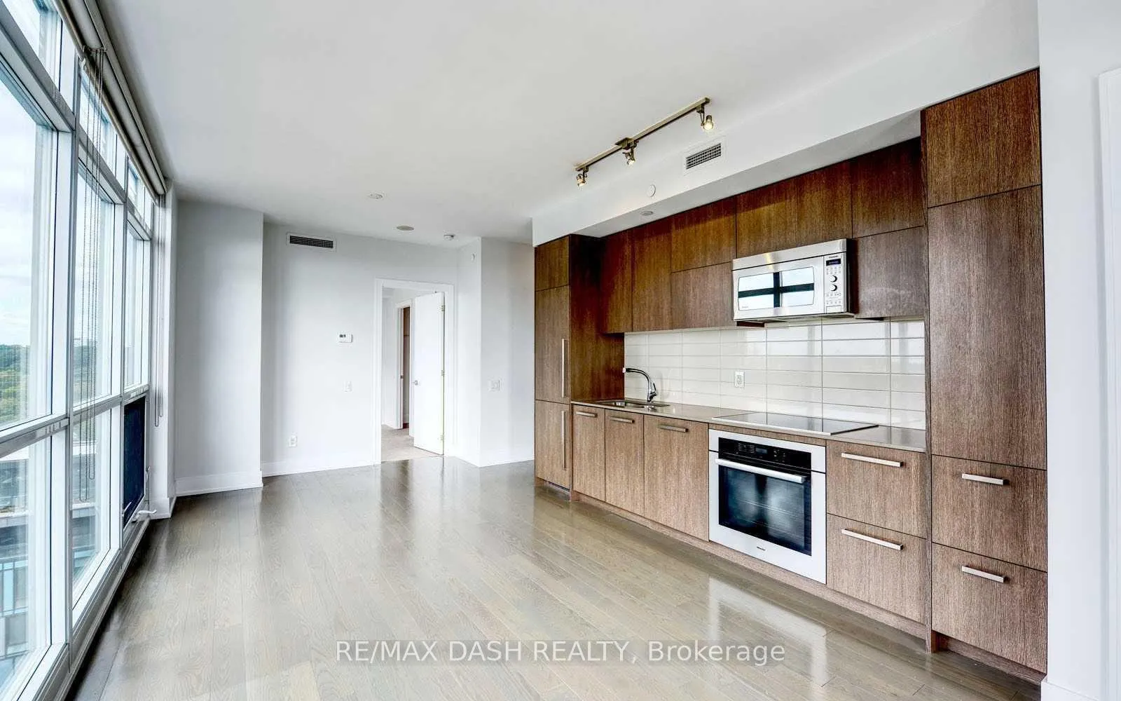 Photo 17 of Unit 1404, 170 Avenue Road, Toronto, The Annex — HOMEH