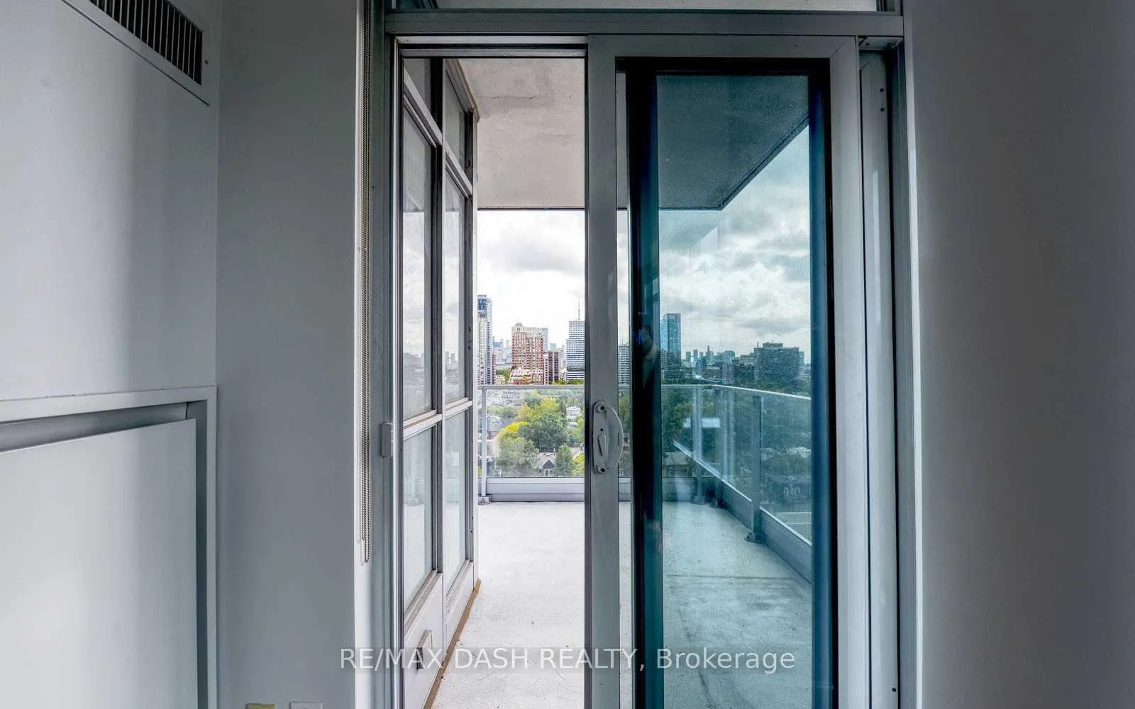 Photo 21 of Unit 1404, 170 Avenue Road, Toronto, The Annex — HOMEH