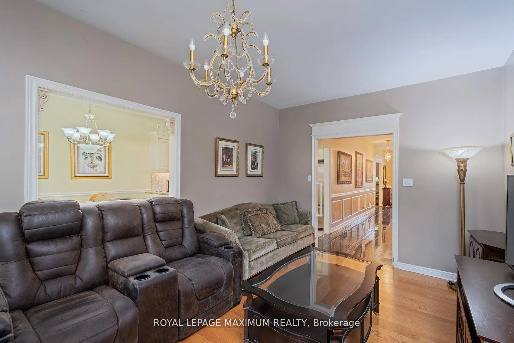 Photo 7 of 14 Mustang Road, Vaughan, Maple — HOMEH