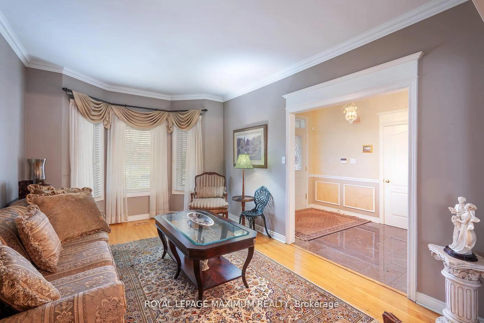 Photo 13 of 14 Mustang Road, Vaughan, Maple — HOMEH