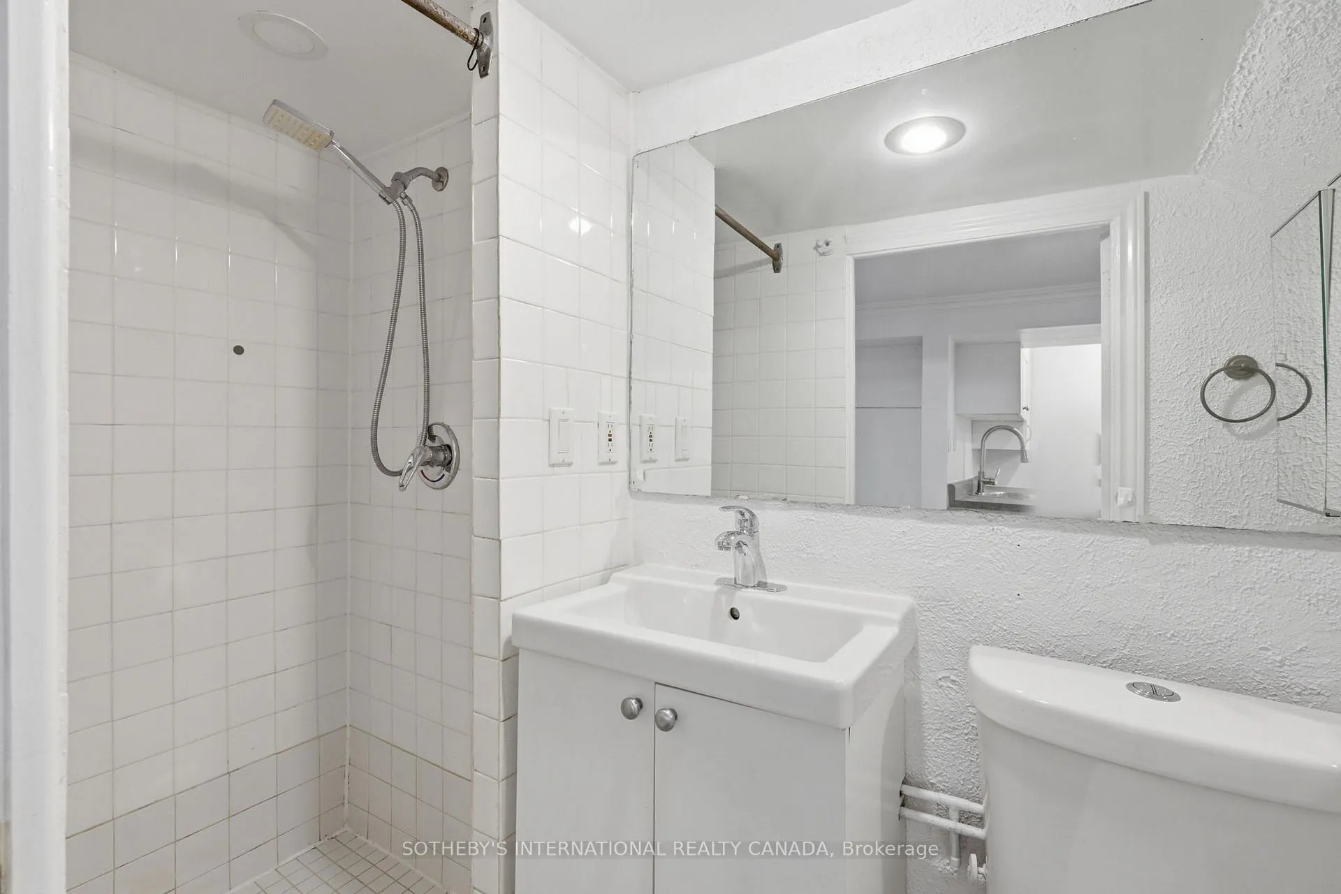 Photo 13 of Unit Bsmt, 284 Euclid Avenue, Toronto, Trinity-Bellwoods — HOMEH