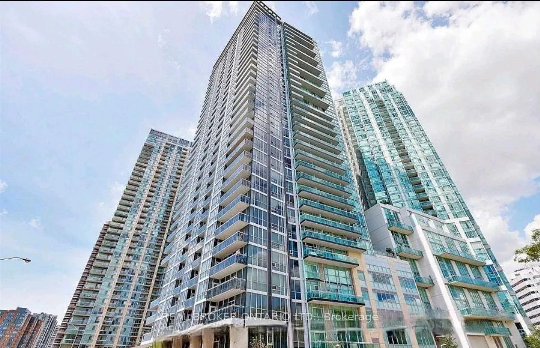 Photo 4 of Unit 2101, 223 Webb Drive, Mississauga, City Centre — HOMEH