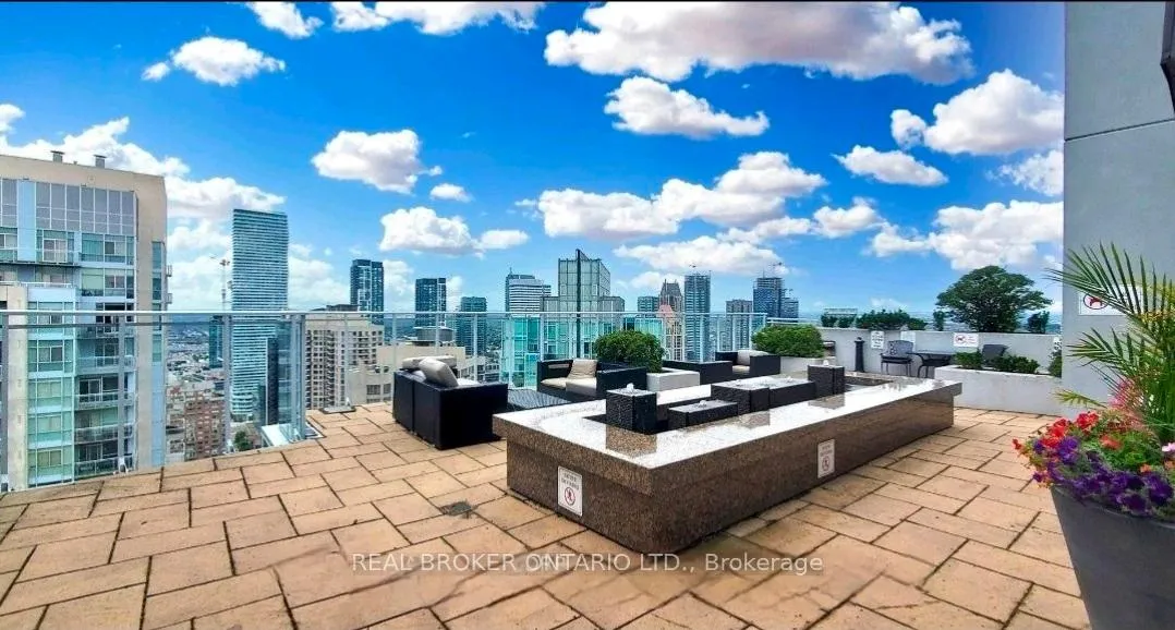 Photo 13 of Unit 2101, 223 Webb Drive, Mississauga, City Centre — HOMEH