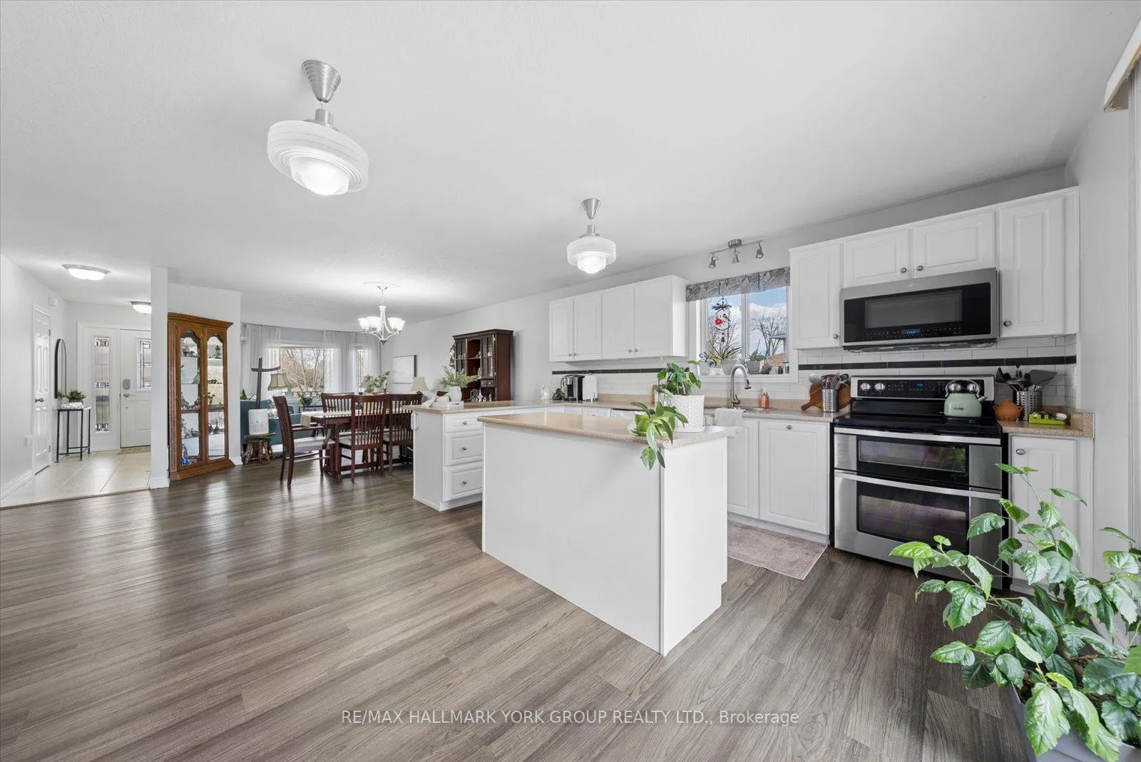 Photo 15 of 779 Sedore Avenue, Georgina, Historic Lakeshore Communities — HOMEH