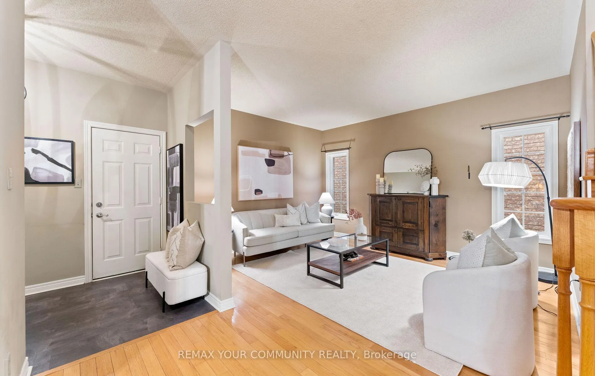 Photo 7 of 39 Raintree Crescent, Richmond Hill, Oak Ridges — HOMEH