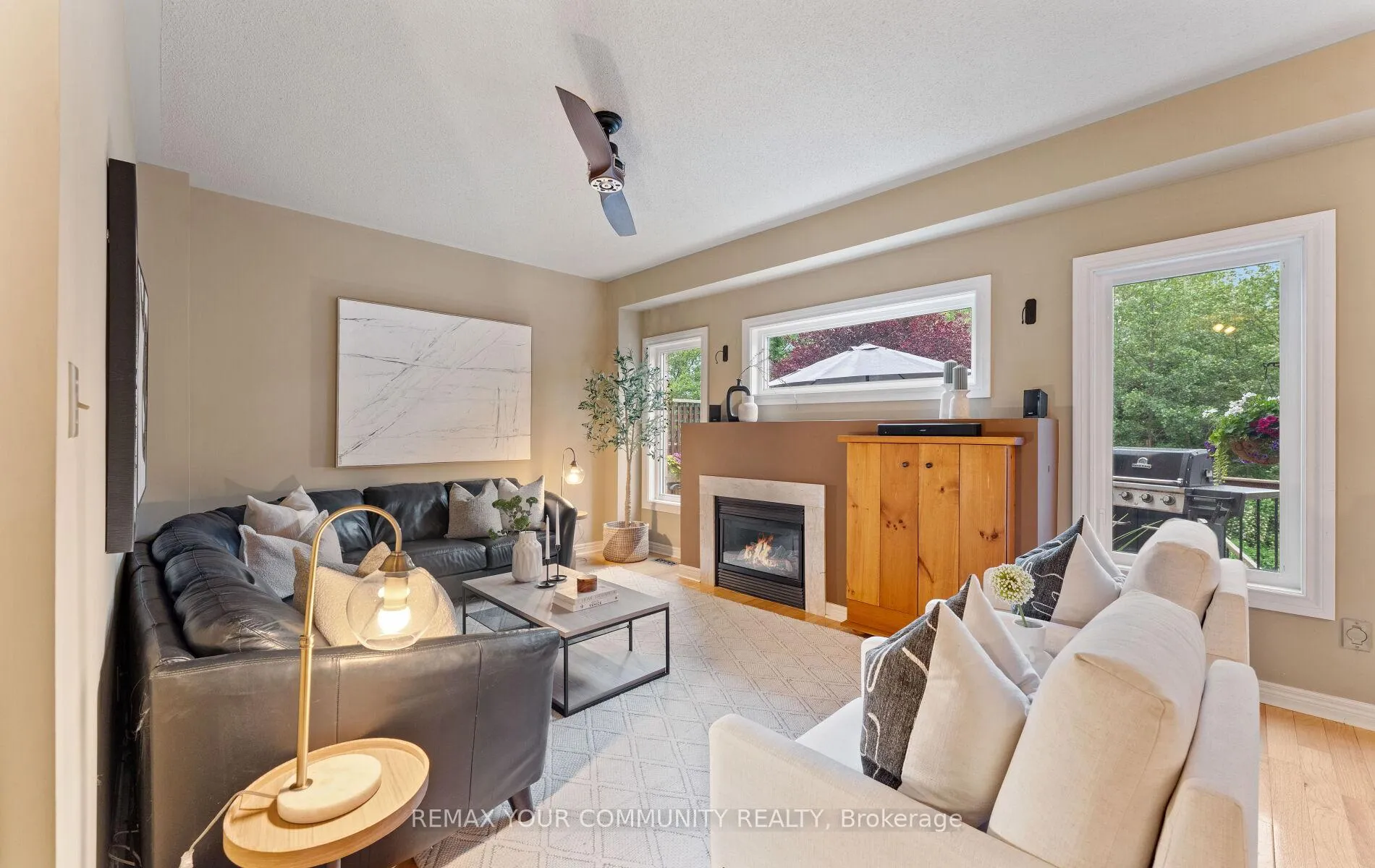 Photo 12 of 39 Raintree Crescent, Richmond Hill, Oak Ridges — HOMEH