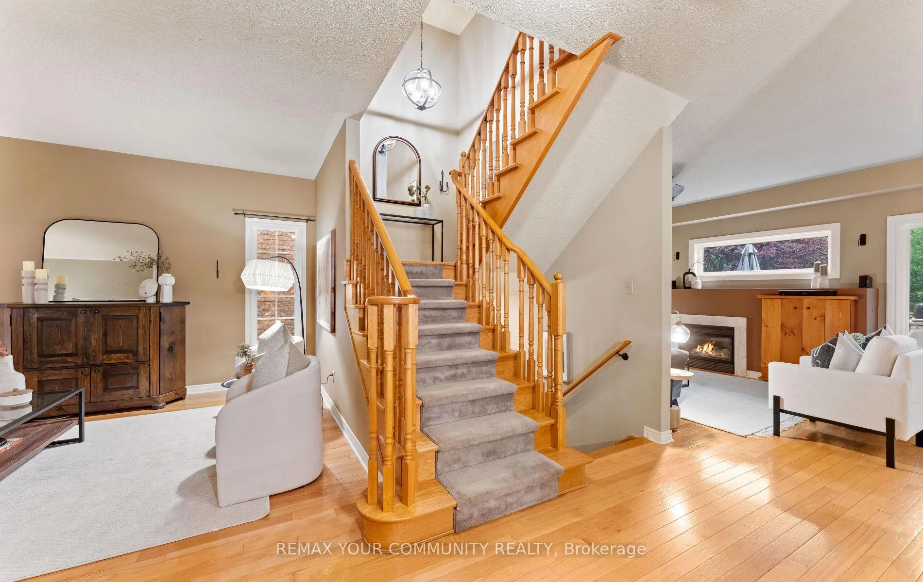 Photo 18 of 39 Raintree Crescent, Richmond Hill, Oak Ridges — HOMEH