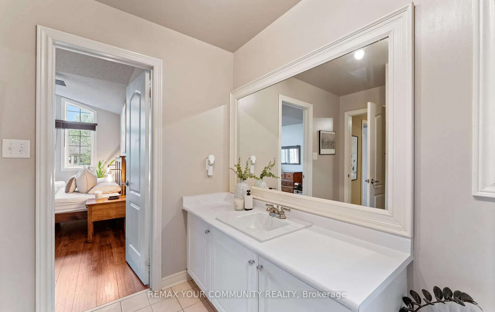 Photo 24 of 39 Raintree Crescent, Richmond Hill, Oak Ridges — HOMEH
