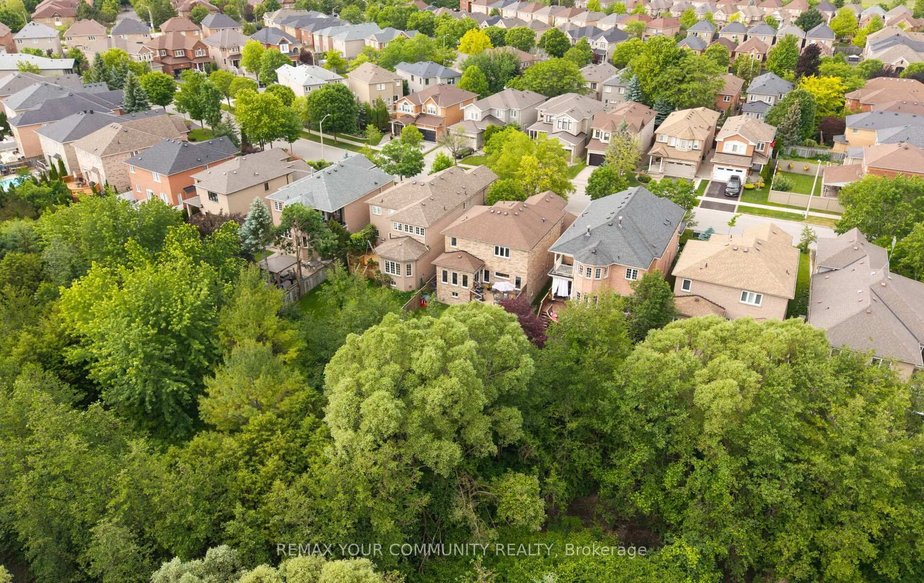 Photo 44 of 39 Raintree Crescent, Richmond Hill, Oak Ridges — HOMEH