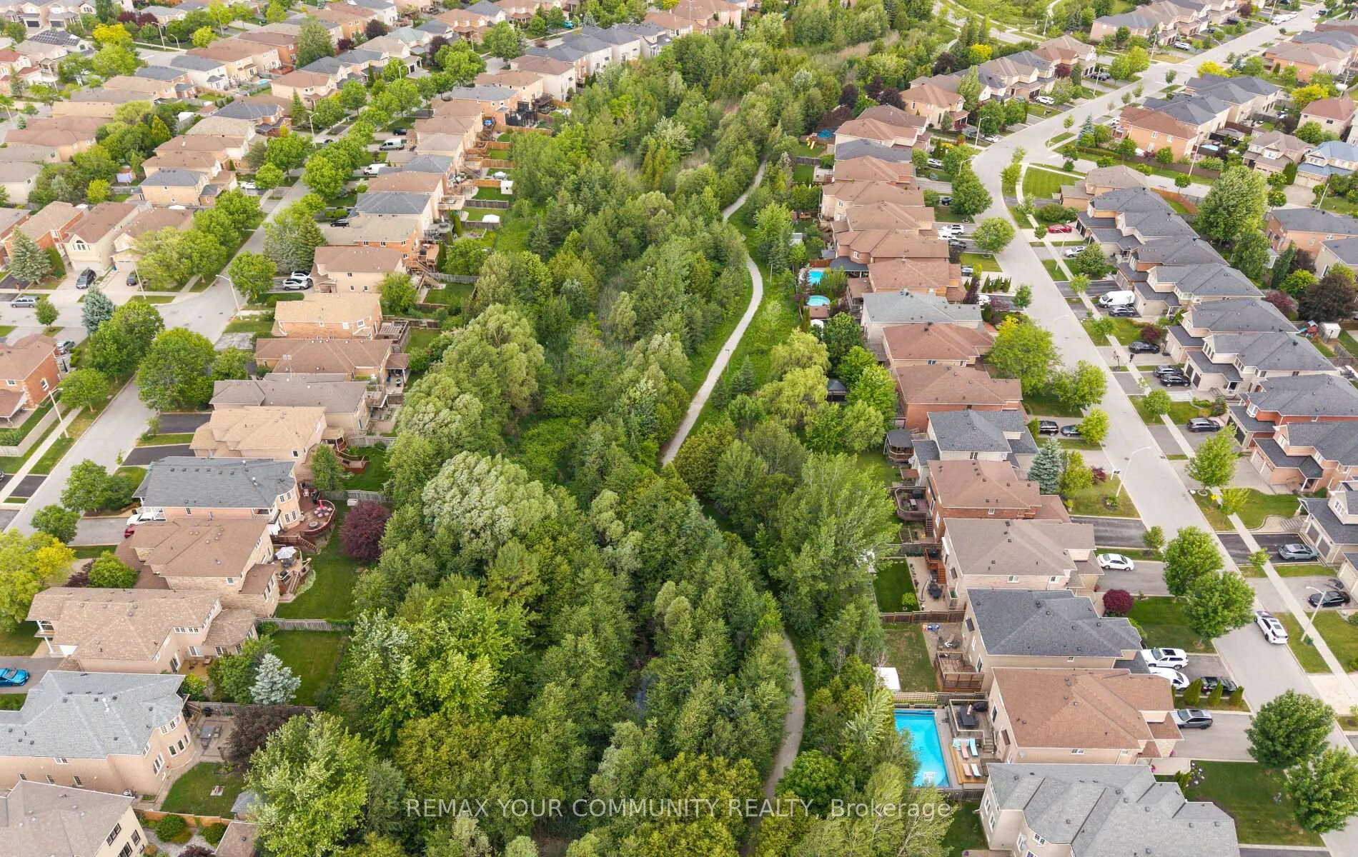 Photo 46 of 39 Raintree Crescent, Richmond Hill, Oak Ridges — HOMEH