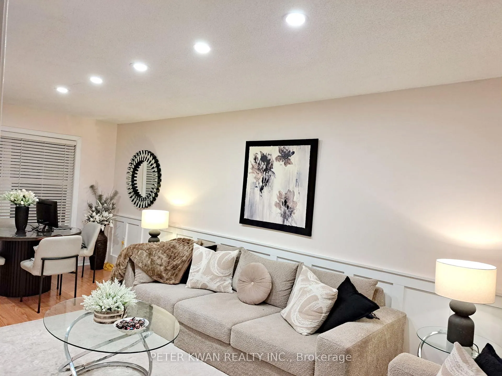 Photo 3 of Unit 21, 120 D'ambrosio Drive, Barrie, Painswick North — HOMEH