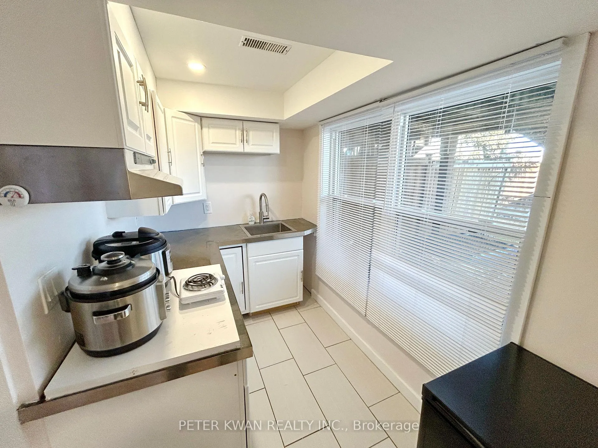 Photo 21 of Unit 21, 120 D'ambrosio Drive, Barrie, Painswick North — HOMEH