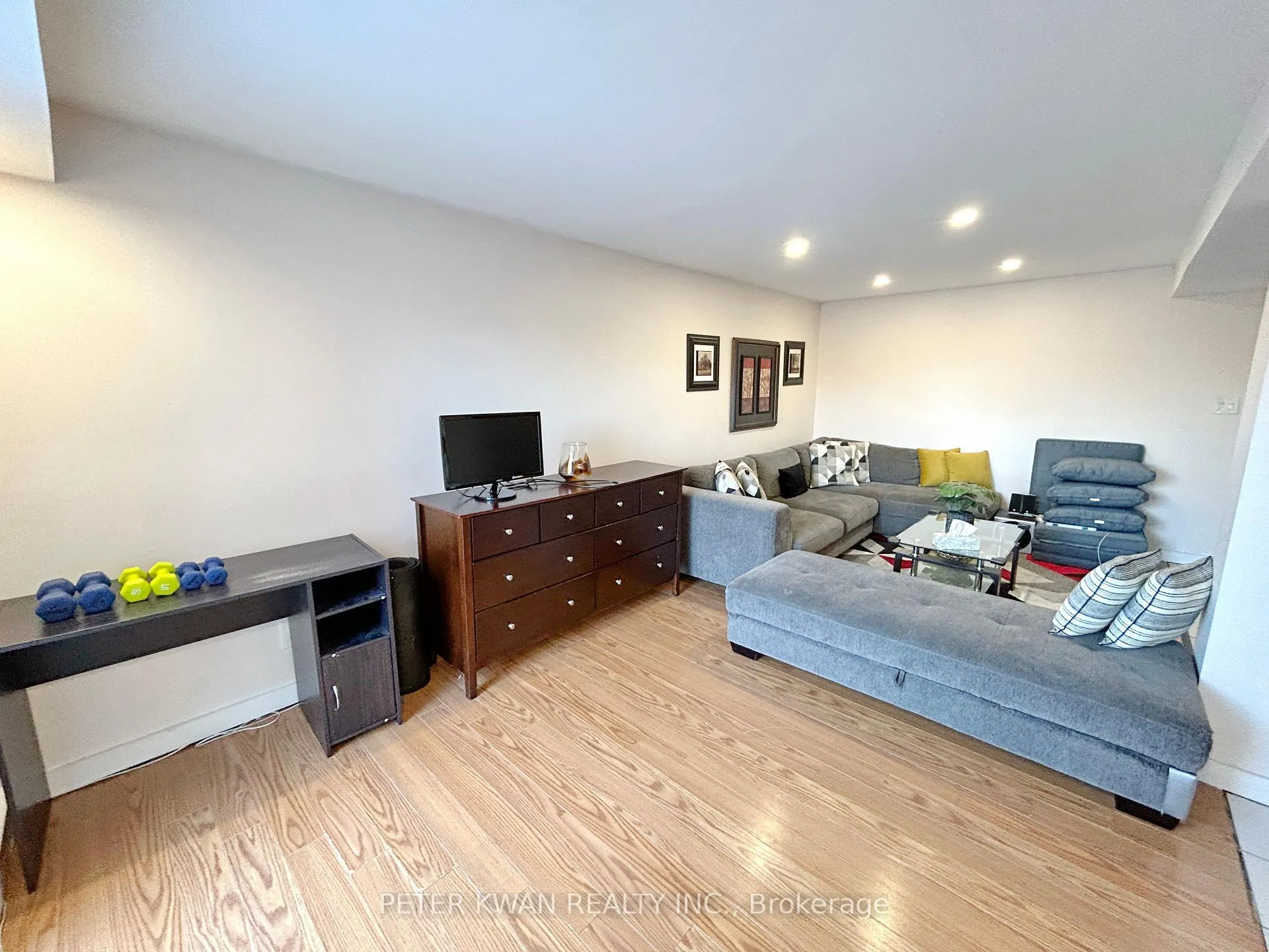 Photo 23 of Unit 21, 120 D'ambrosio Drive, Barrie, Painswick North — HOMEH
