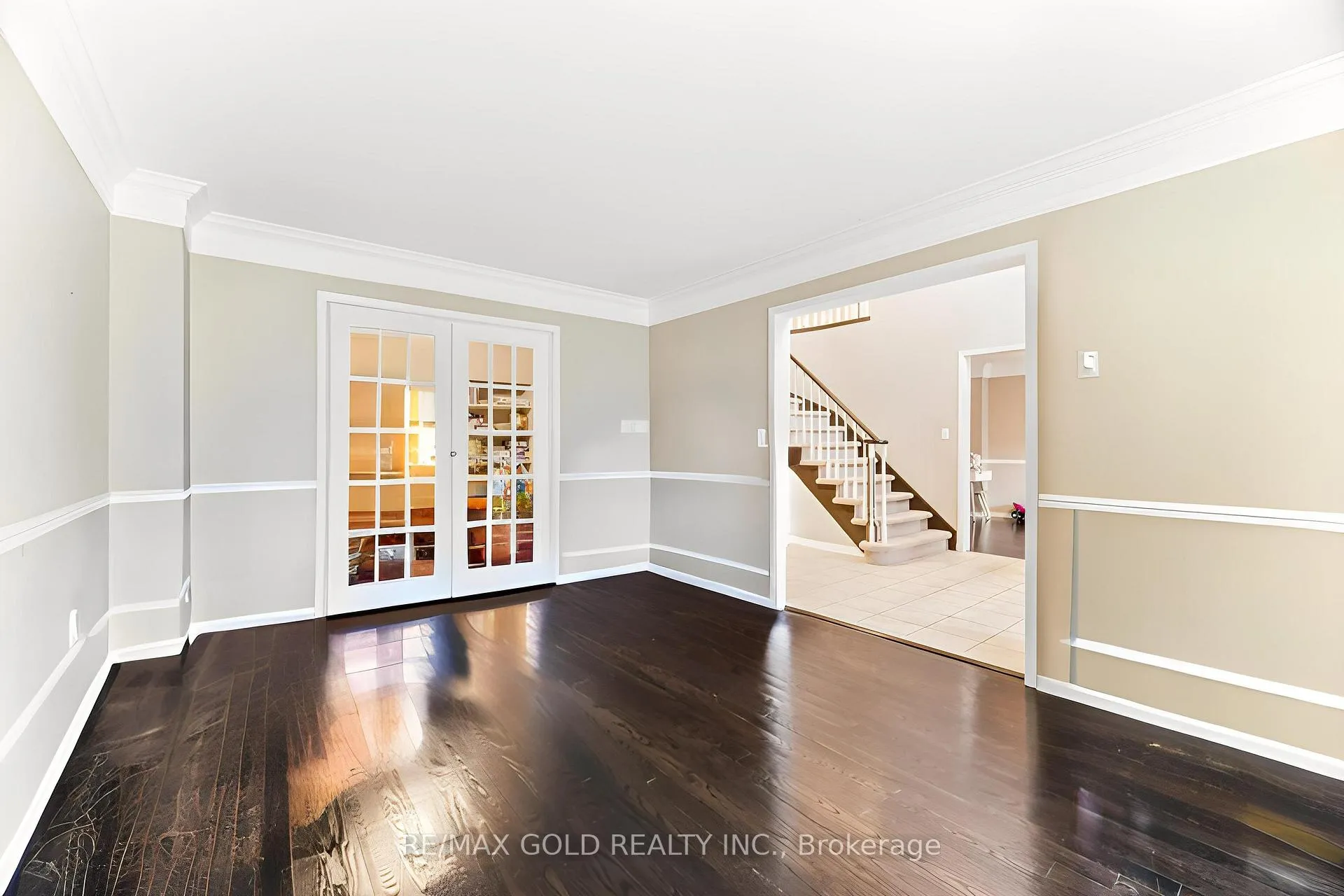 Photo 5 of 2441 Capilano Crescent, Oakville, River Oaks — HOMEH