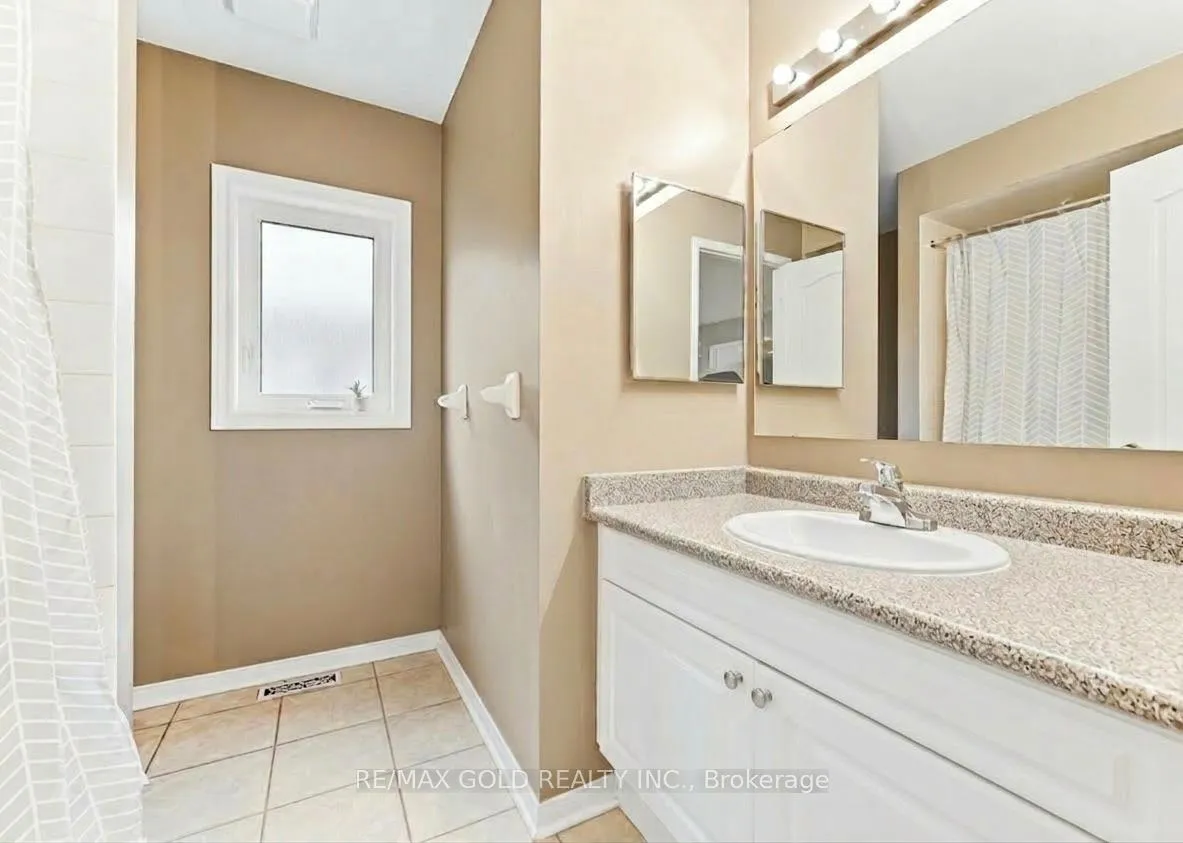 Photo 32 of 2441 Capilano Crescent, Oakville, River Oaks — HOMEH