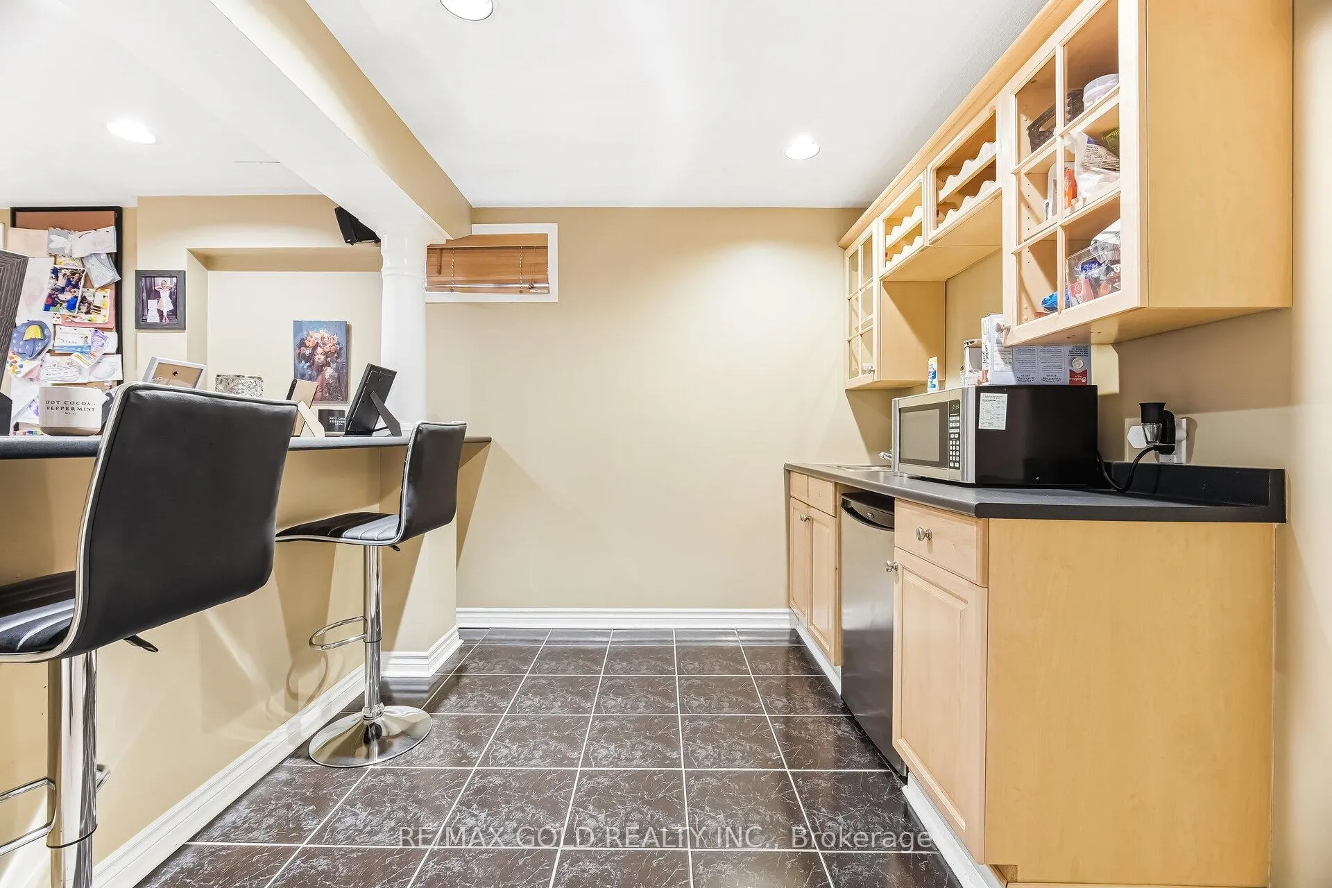 Photo 33 of 2441 Capilano Crescent, Oakville, River Oaks — HOMEH