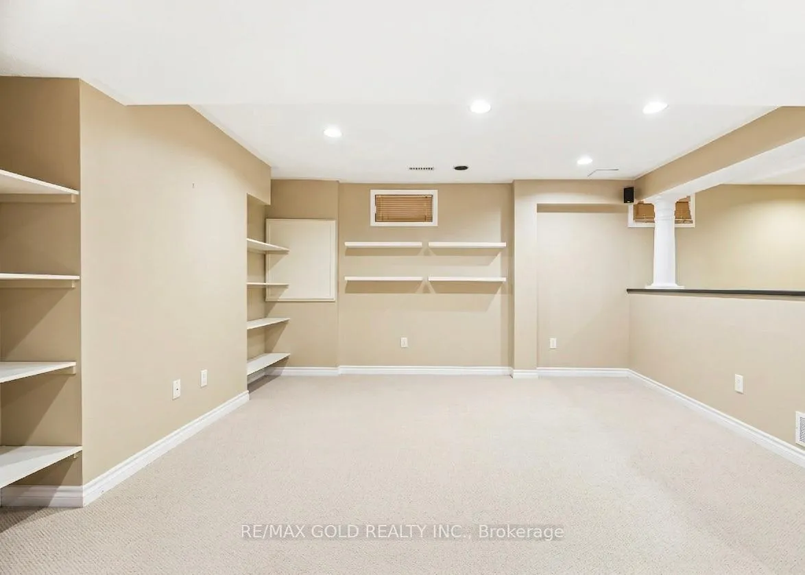 Photo 34 of 2441 Capilano Crescent, Oakville, River Oaks — HOMEH