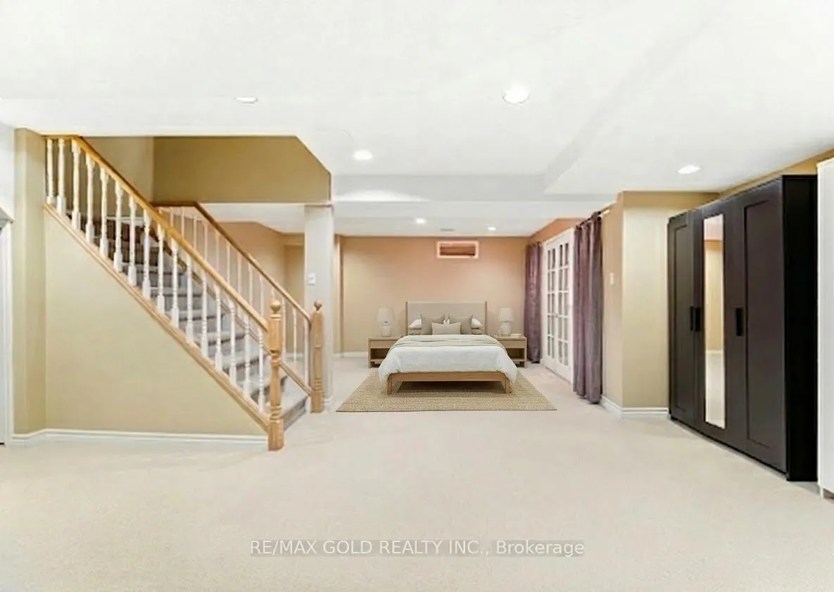 Photo 37 of 2441 Capilano Crescent, Oakville, River Oaks — HOMEH