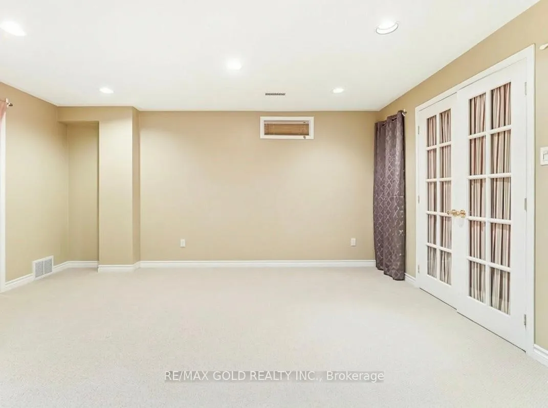 Photo 39 of 2441 Capilano Crescent, Oakville, River Oaks — HOMEH