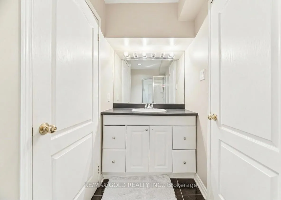 Photo 43 of 2441 Capilano Crescent, Oakville, River Oaks — HOMEH