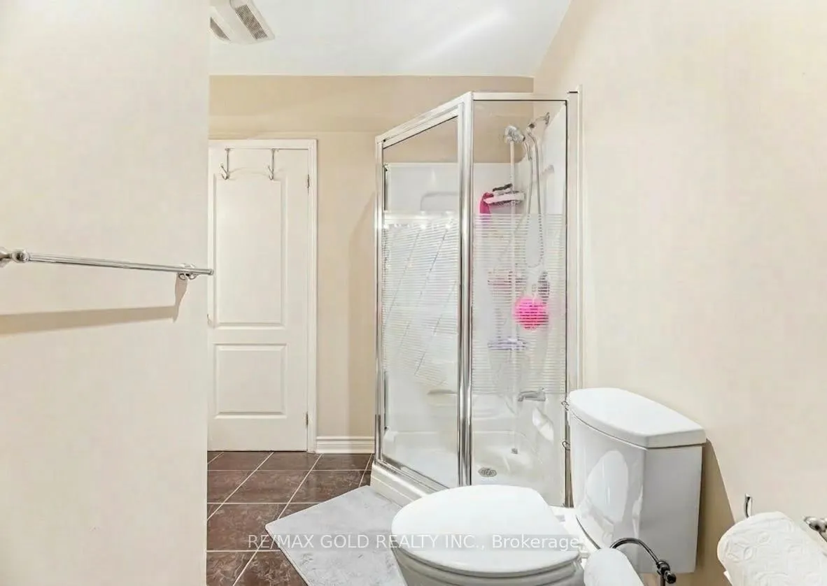 Photo 44 of 2441 Capilano Crescent, Oakville, River Oaks — HOMEH