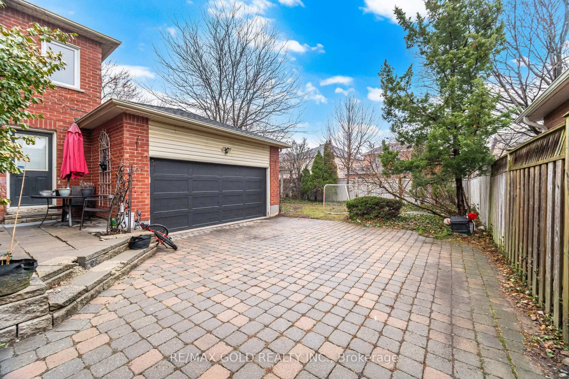 Photo 46 of 2441 Capilano Crescent, Oakville, River Oaks — HOMEH
