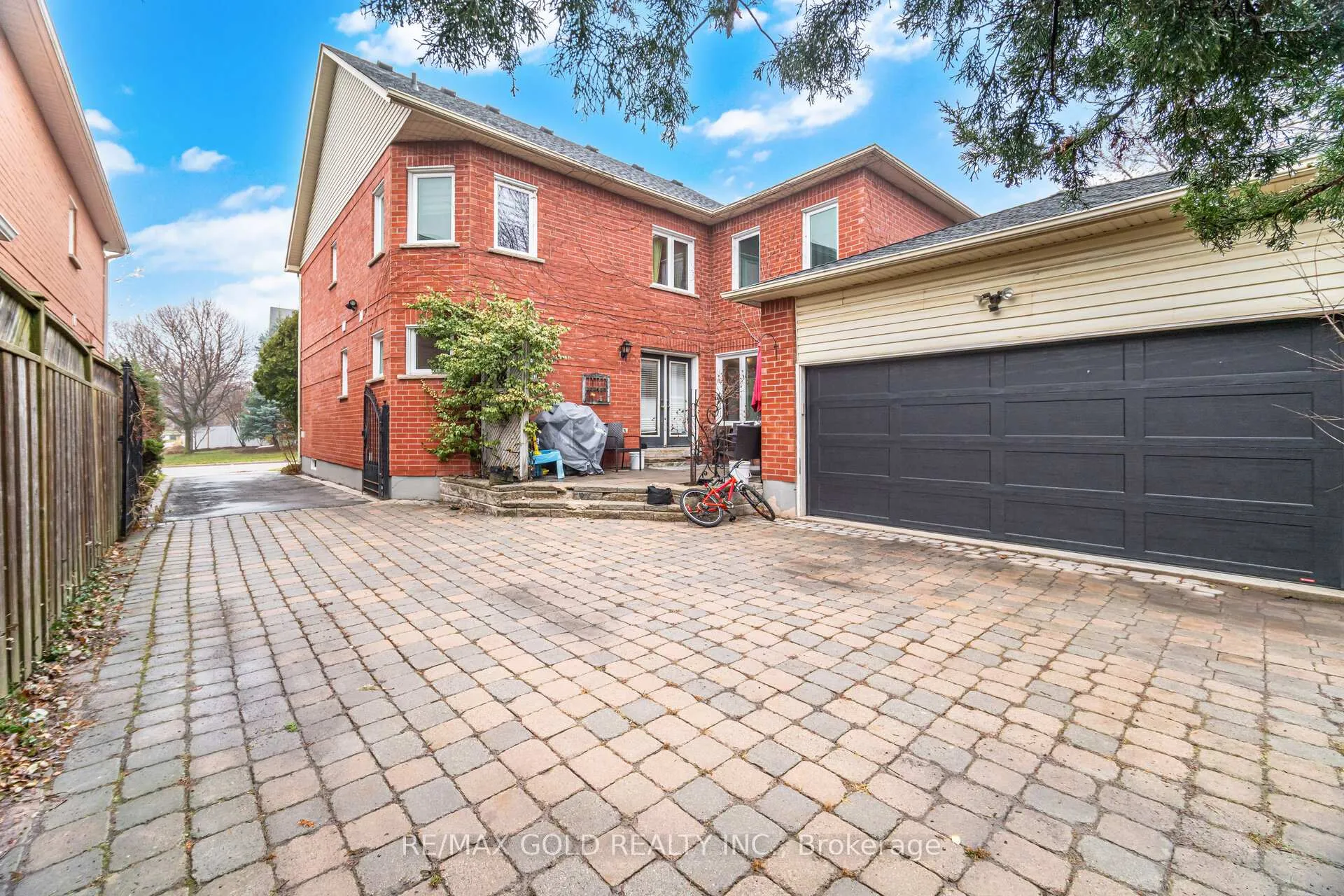 Photo 47 of 2441 Capilano Crescent, Oakville, River Oaks — HOMEH