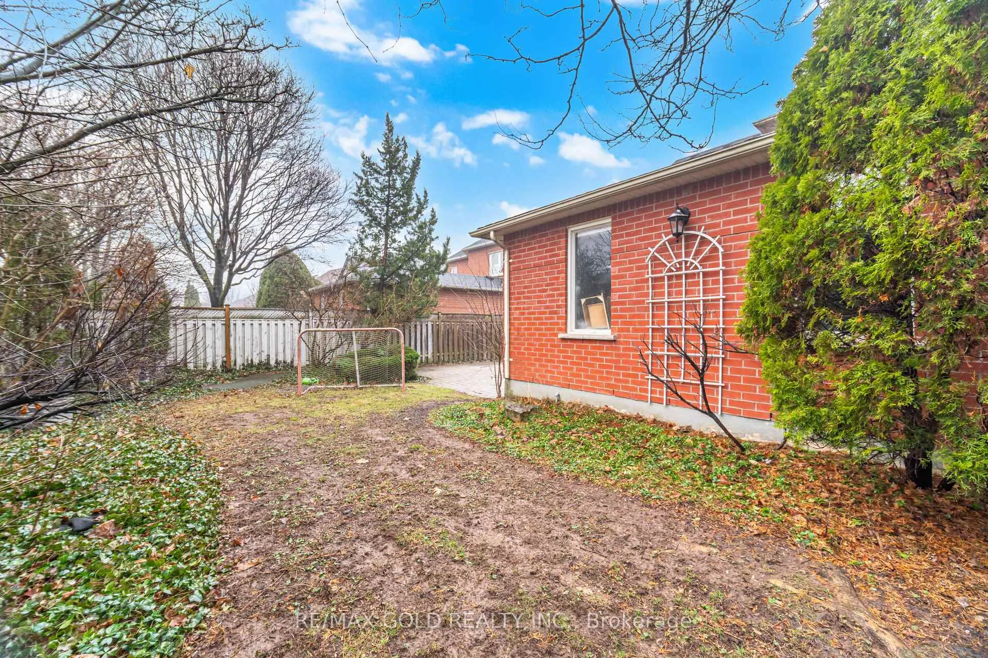 Photo 48 of 2441 Capilano Crescent, Oakville, River Oaks — HOMEH