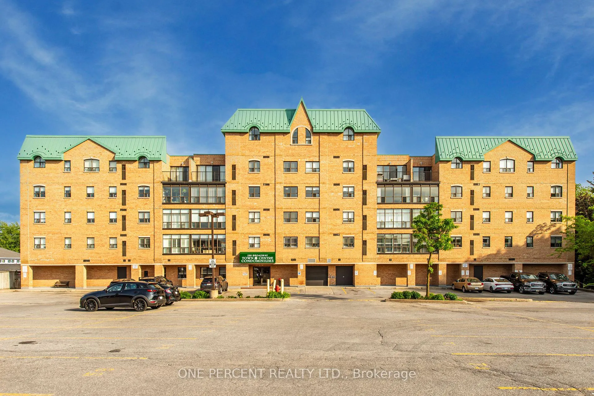Front of Unit 505, 200 Broadway Avenue