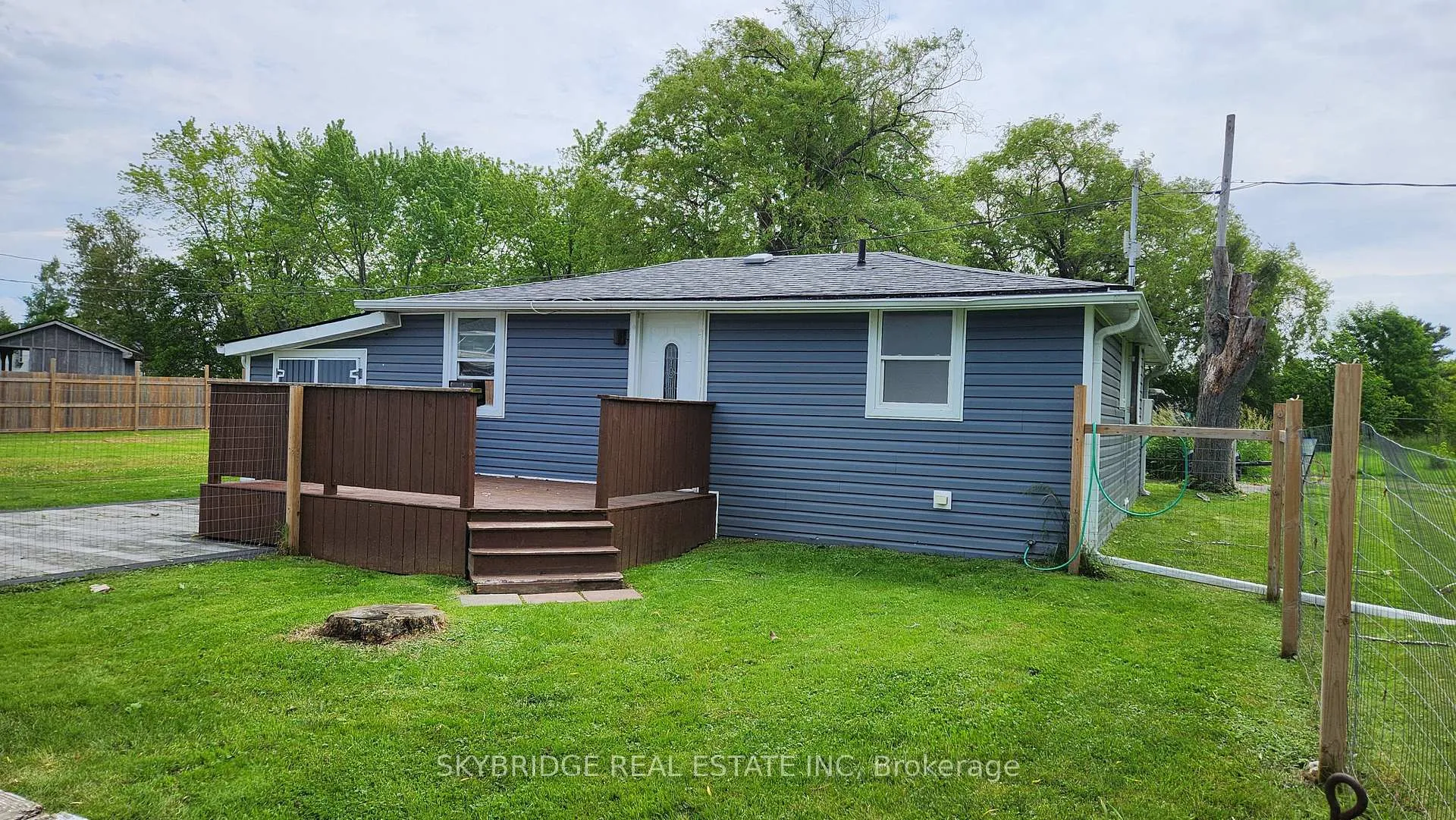 Photo 13 of 12 Mohawk Line, Haldimand — HOMEH