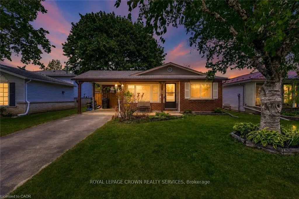 Photo 1 of 98 Belwood Crescent, Kitchener, Vanier - Kitchener — HOMEH